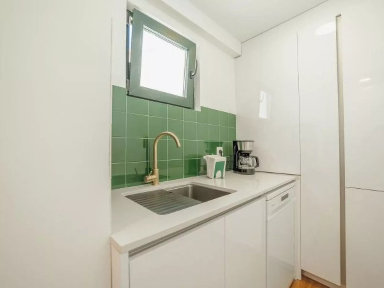 LAPA STYLISH APARTMENT B WITH TERRACE by VACATIONY - Drinnen