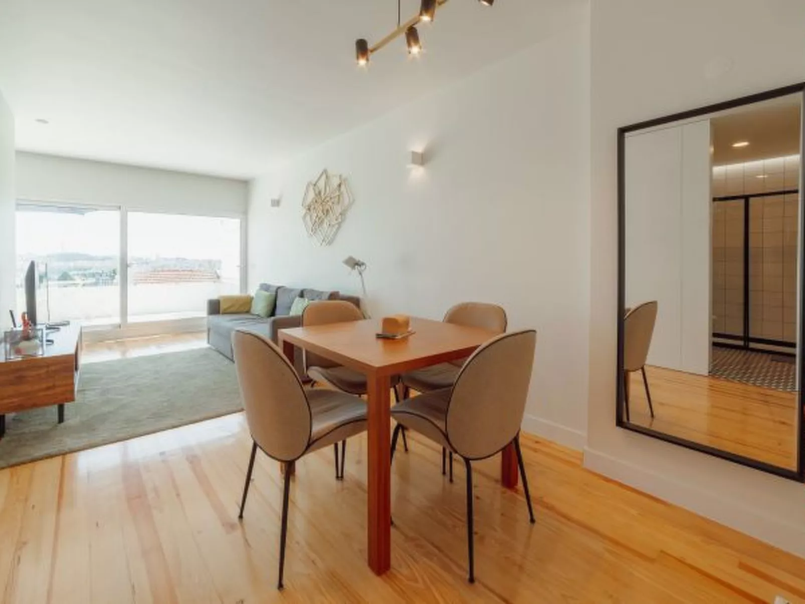 PORTO PANORAMIC VIEWS WITH TERRACE by VACATIONY - Dedans