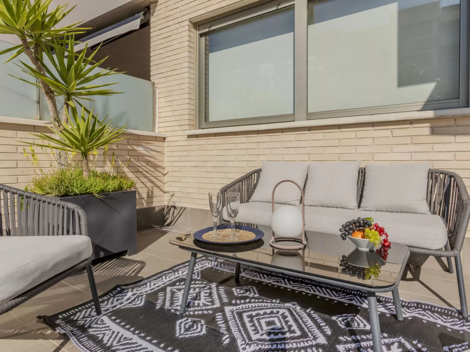 Nova Torredembarra - Outside