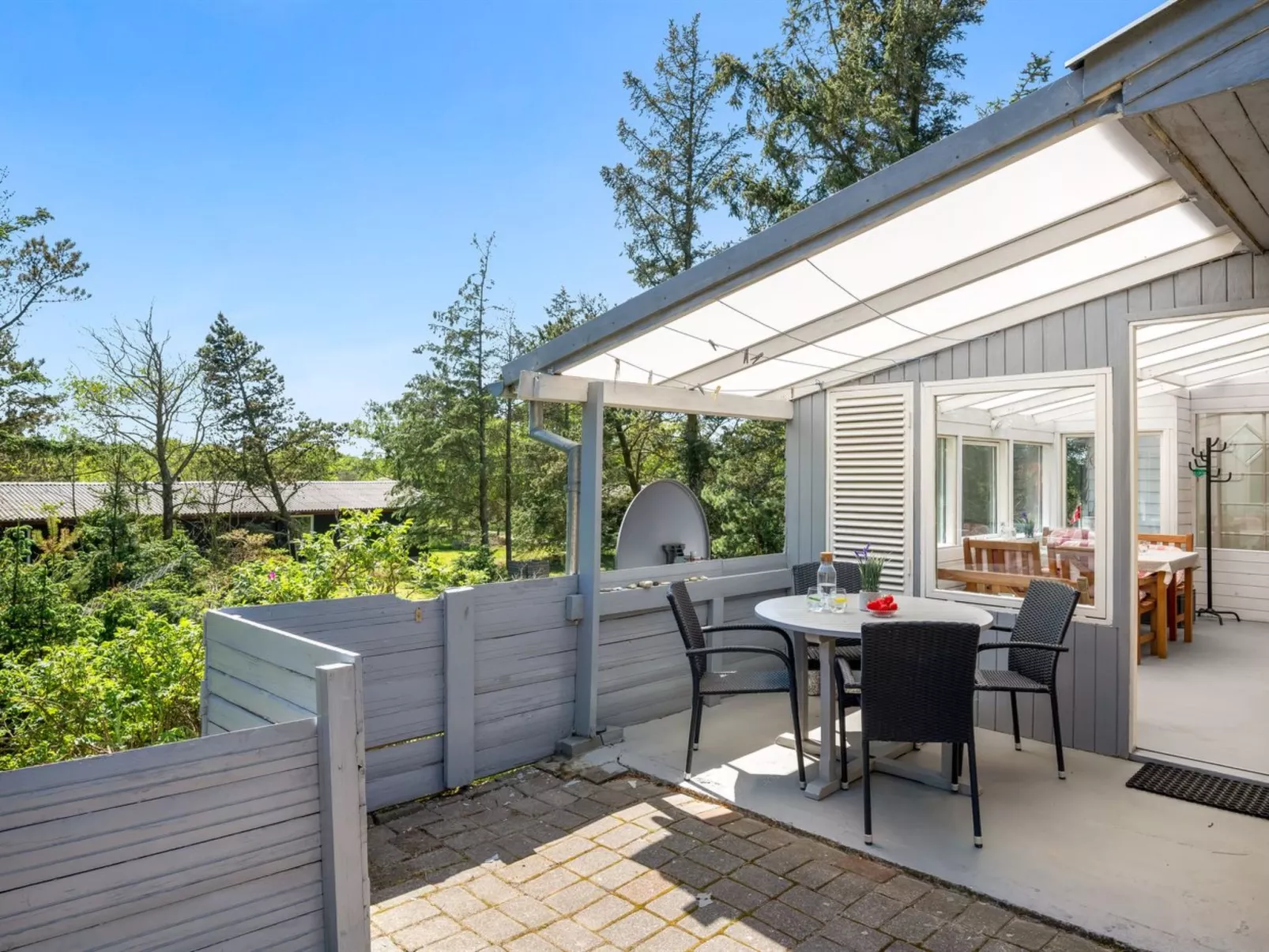 "Jonnhild" - 700m from the sea - Outside