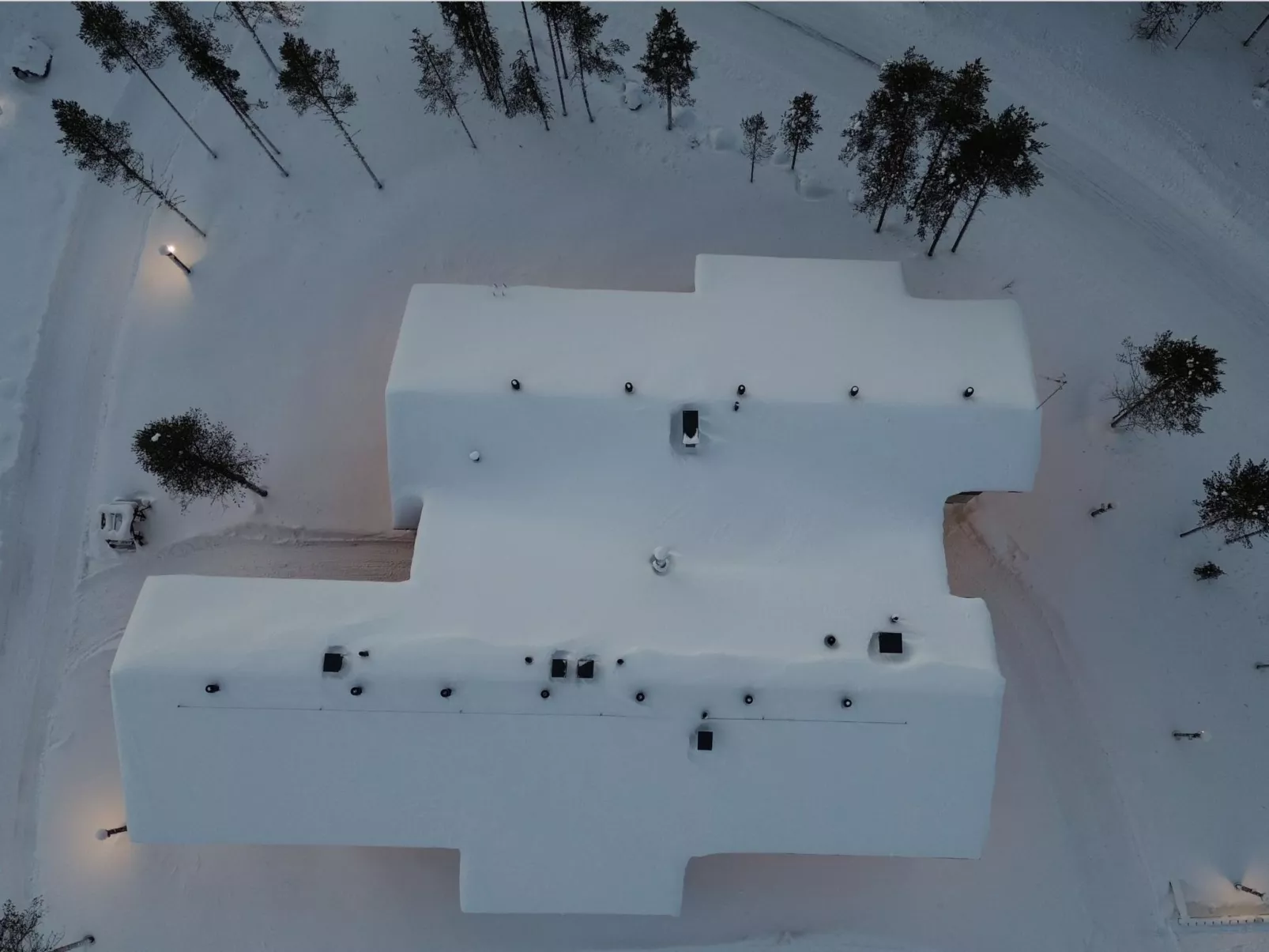 Röllimetsä d 4 - Drinnen