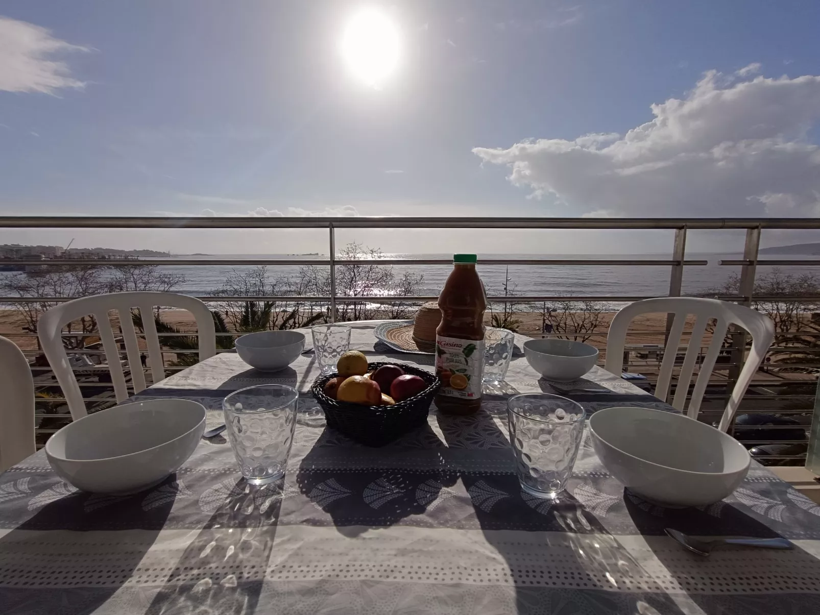 Le Domino - Draußen