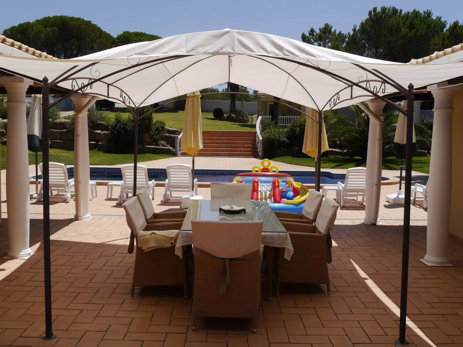 Villa Leonardo - Outside