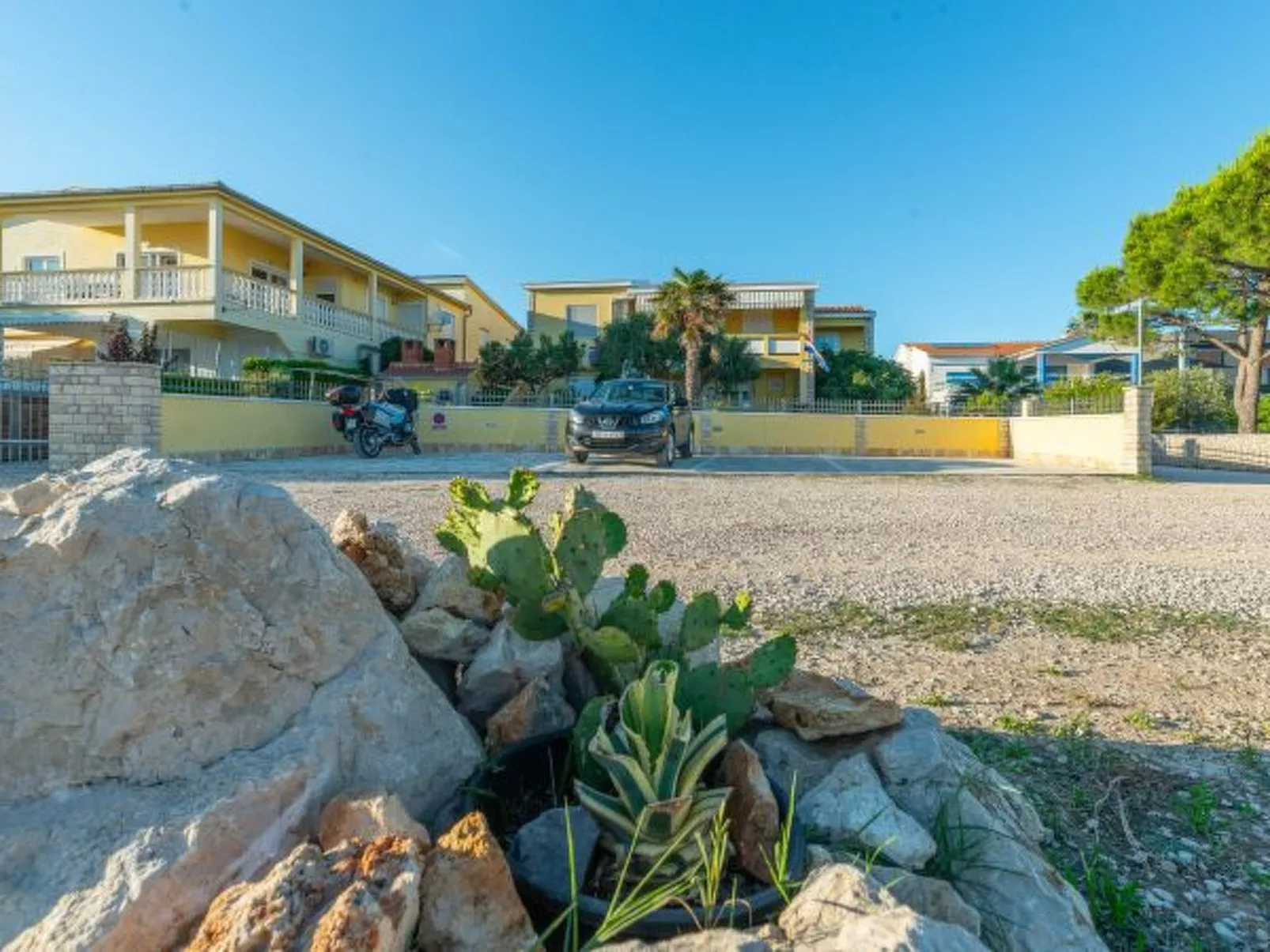 Holiday Apartment Inga Brown with exit to the beac - Image-tags.info