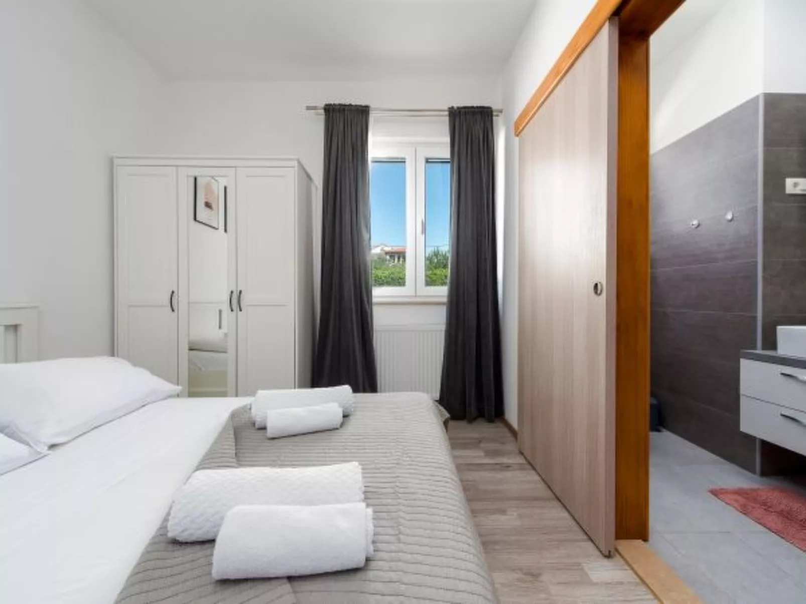 Casa Kamber with pool - Image-tags.info