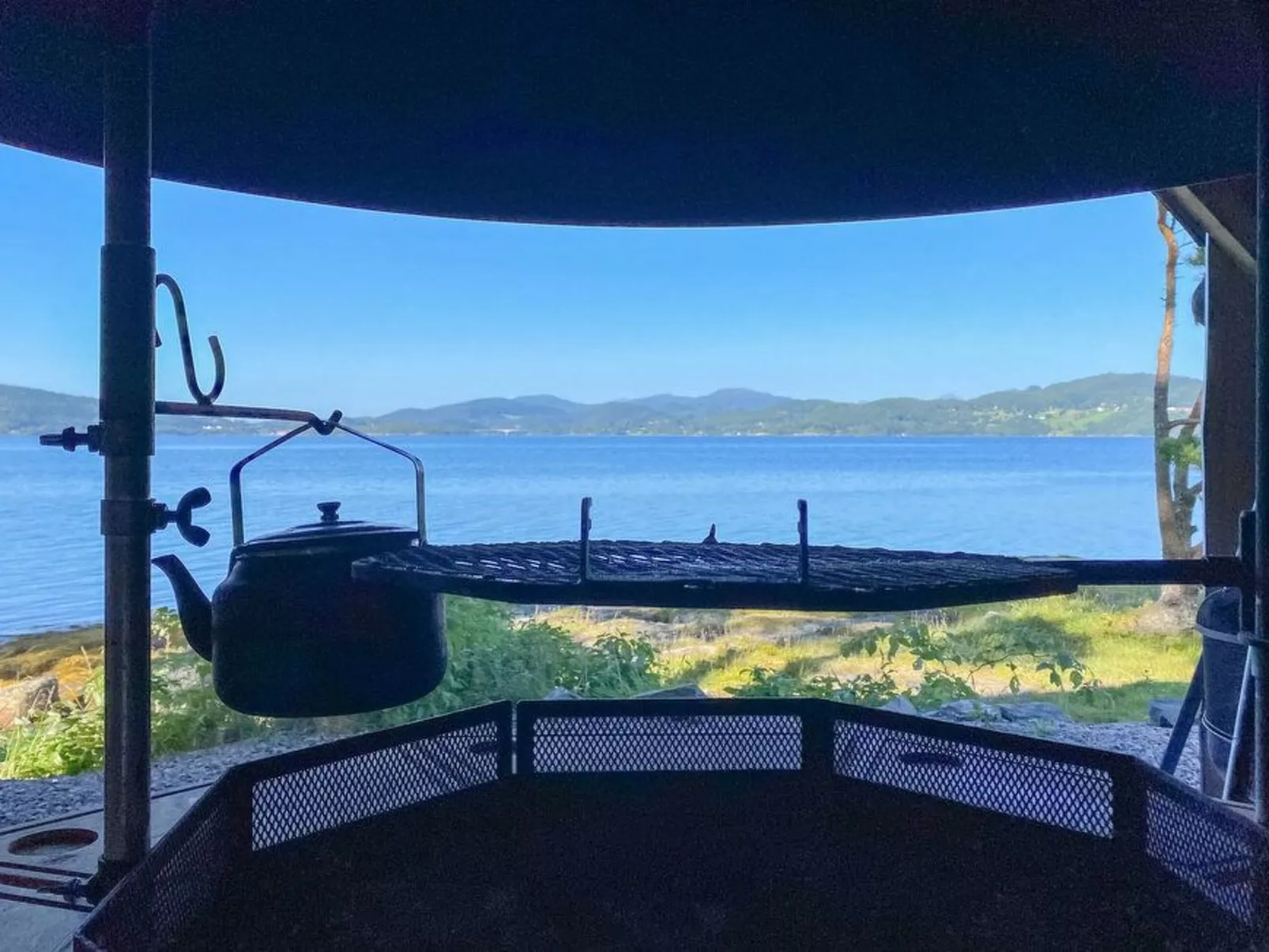 Tingvoll Blockhaus - Draußen