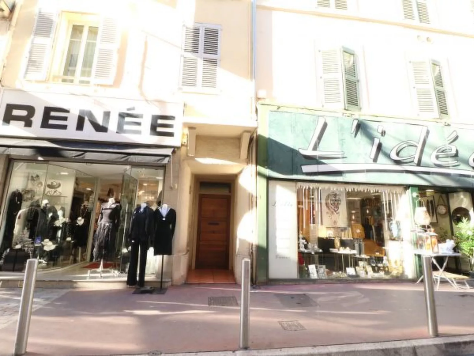 Central 1 bedroom Riouffe 206 2 mins from Palais - Image-tags.info