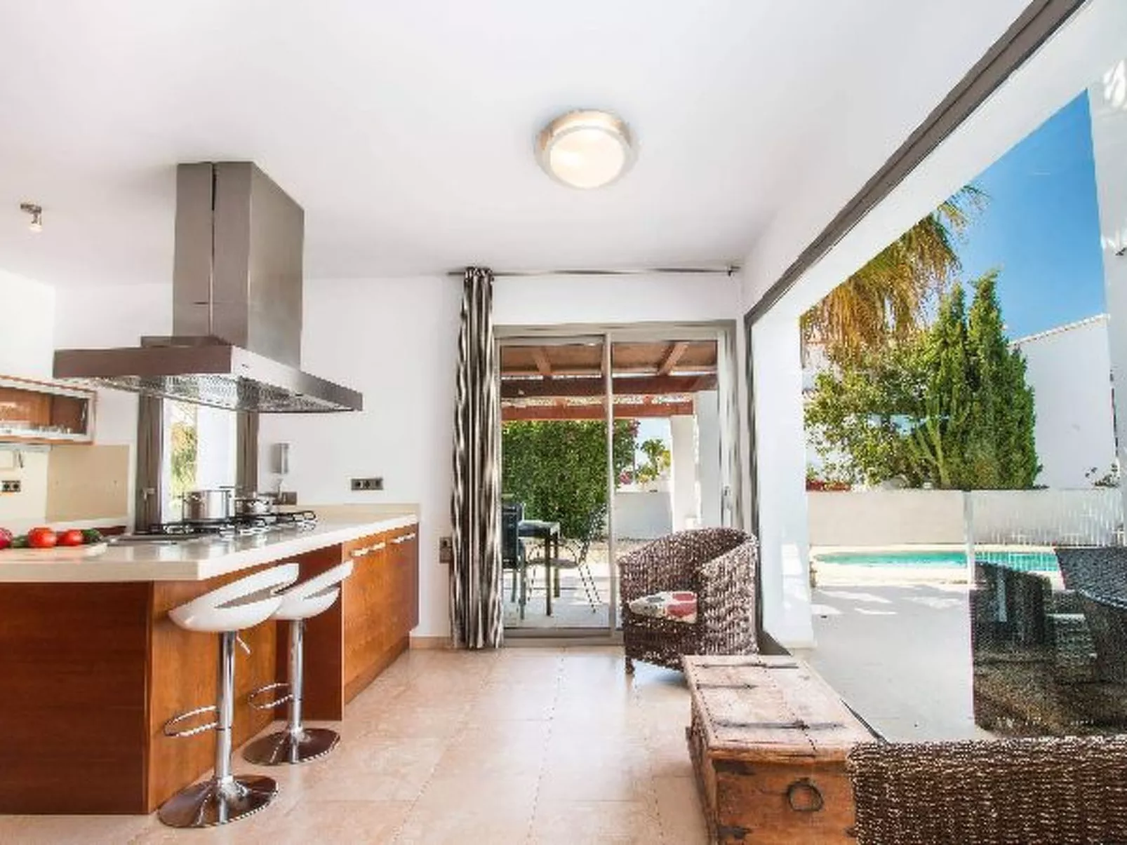 Villa Athos - PlusHolidays - Image-tags.info