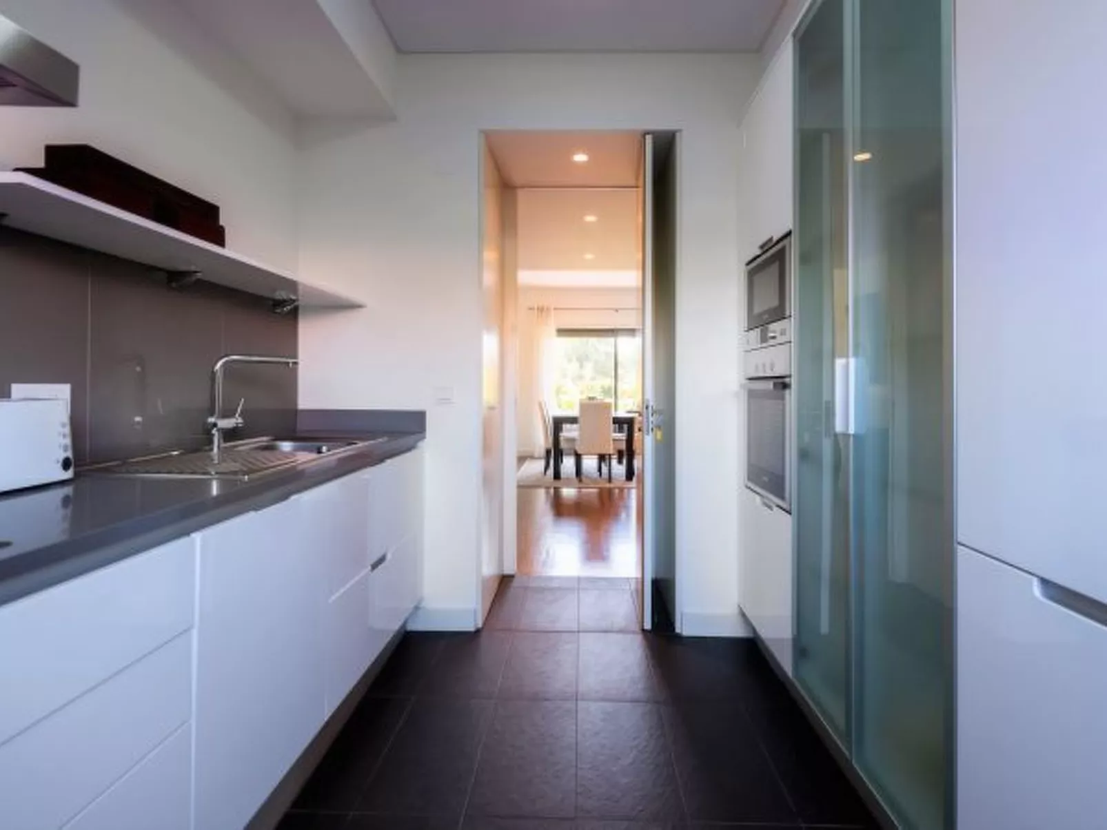 L'Orangerie - Inside