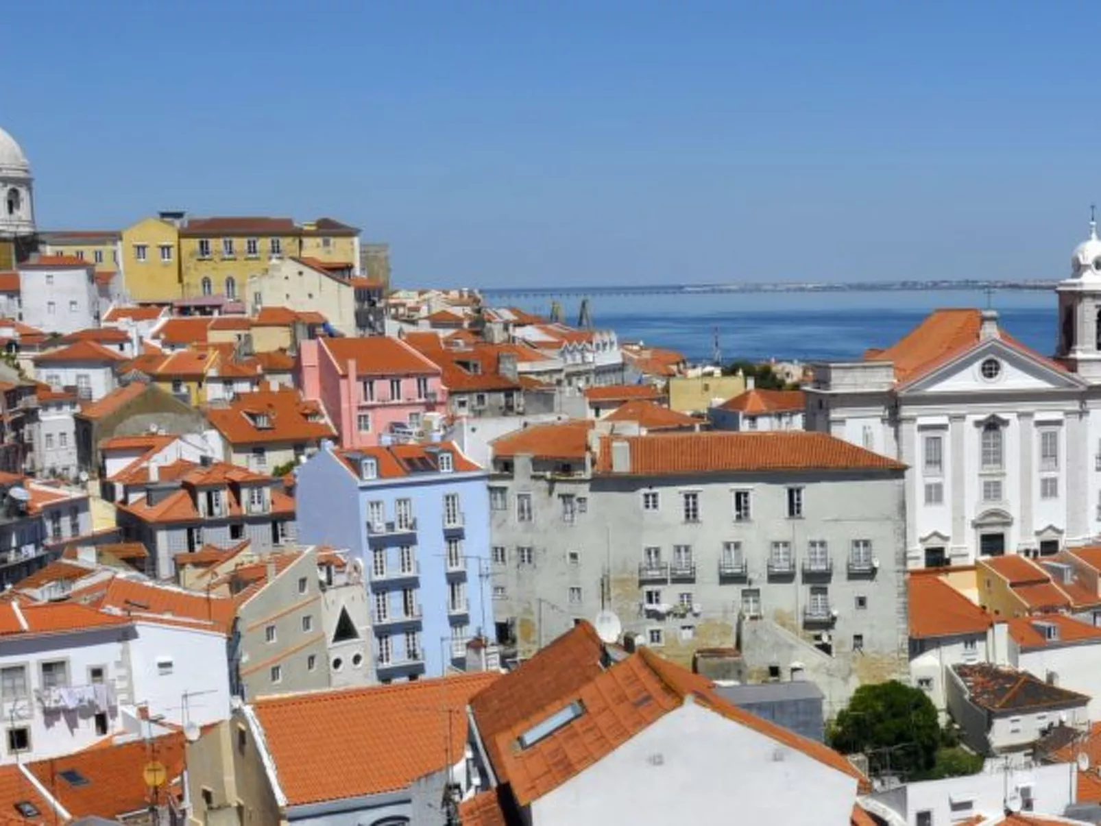 Alfama District Apartments - S.Miguel - Outside