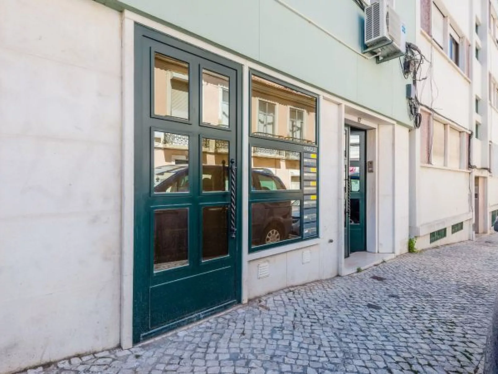 Bela Vista B in Lisboa - Outside