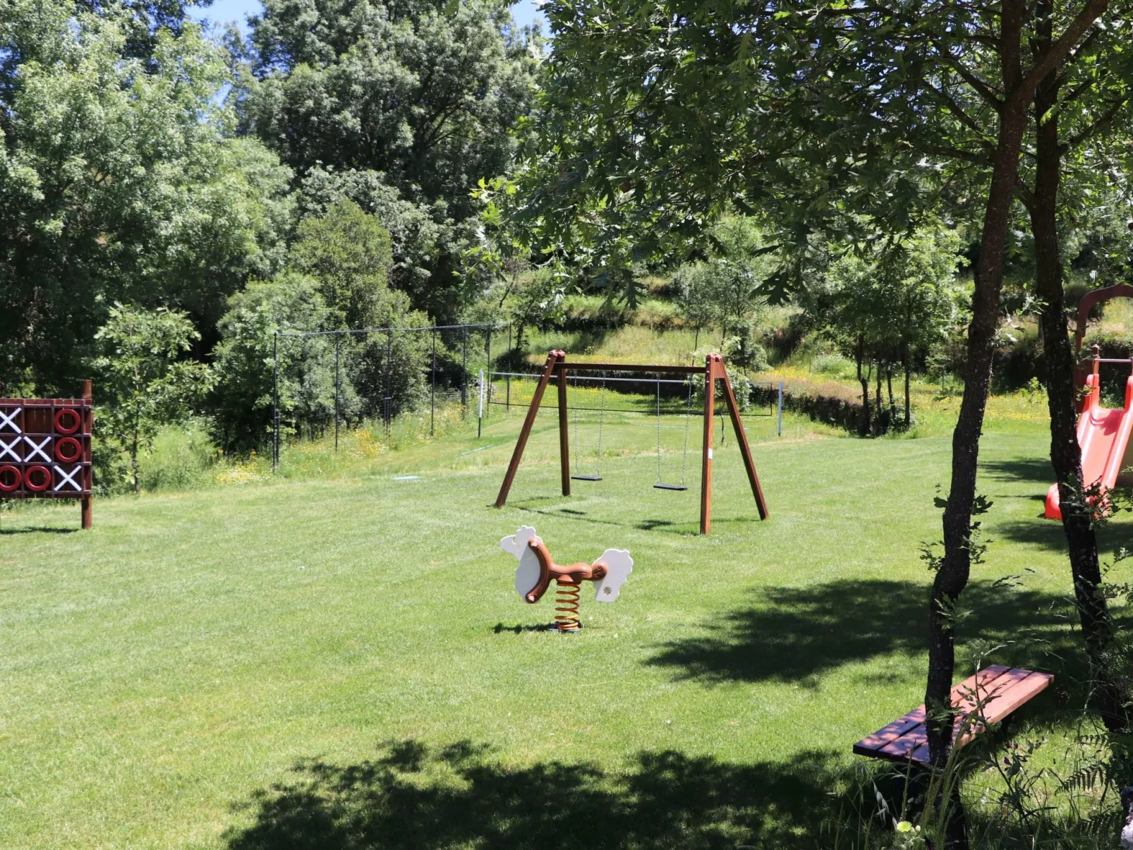 Haus in Vila Soeiro Do Chão mit privatem Parkplatz - Image-tags.info