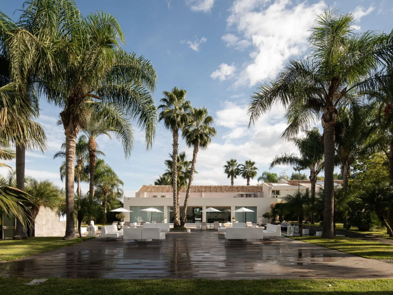 Villa Carlino Exclusive - Outside