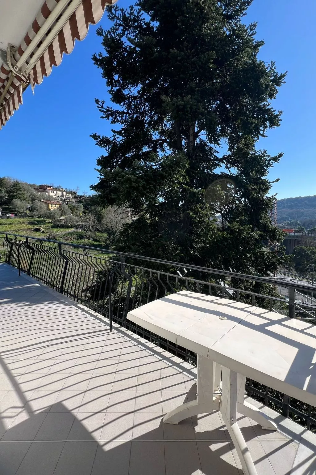 Oase der Entspannung mit Panoramablick - Image-tags.info