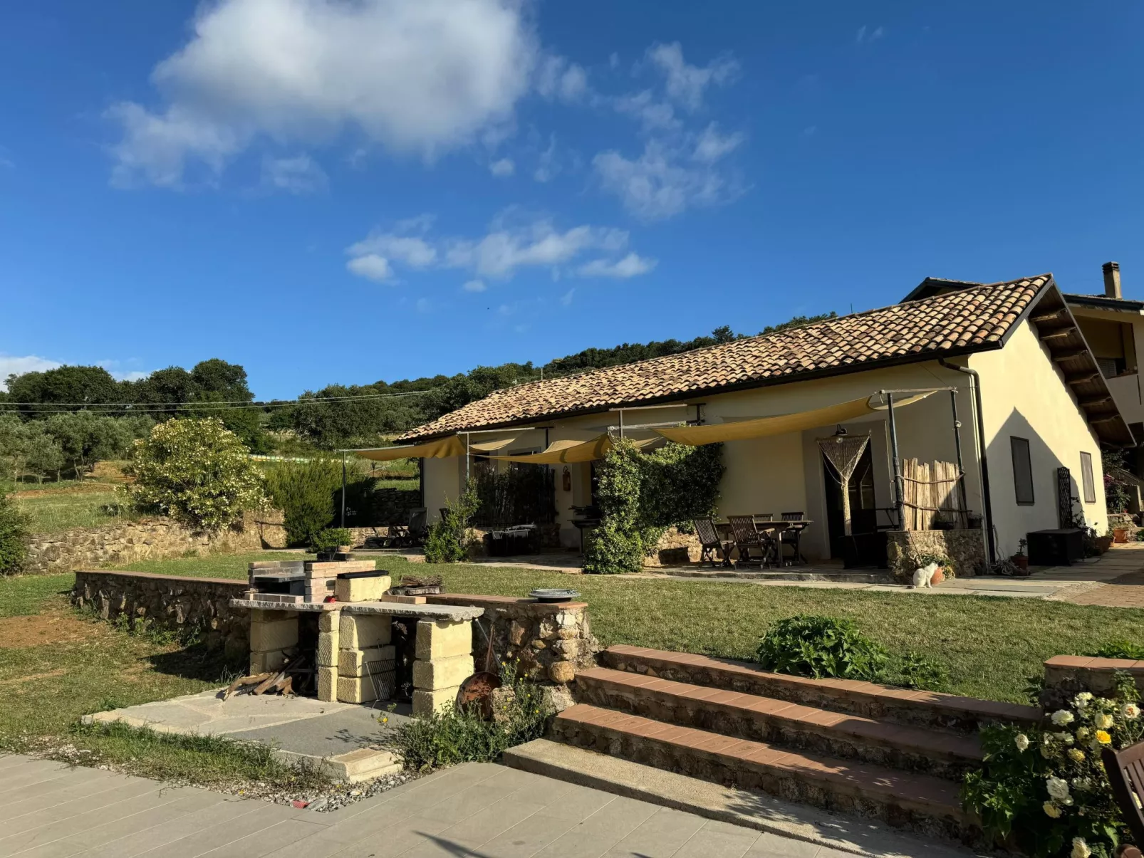 Landgut mit Blick auf das Wasser - Draußen