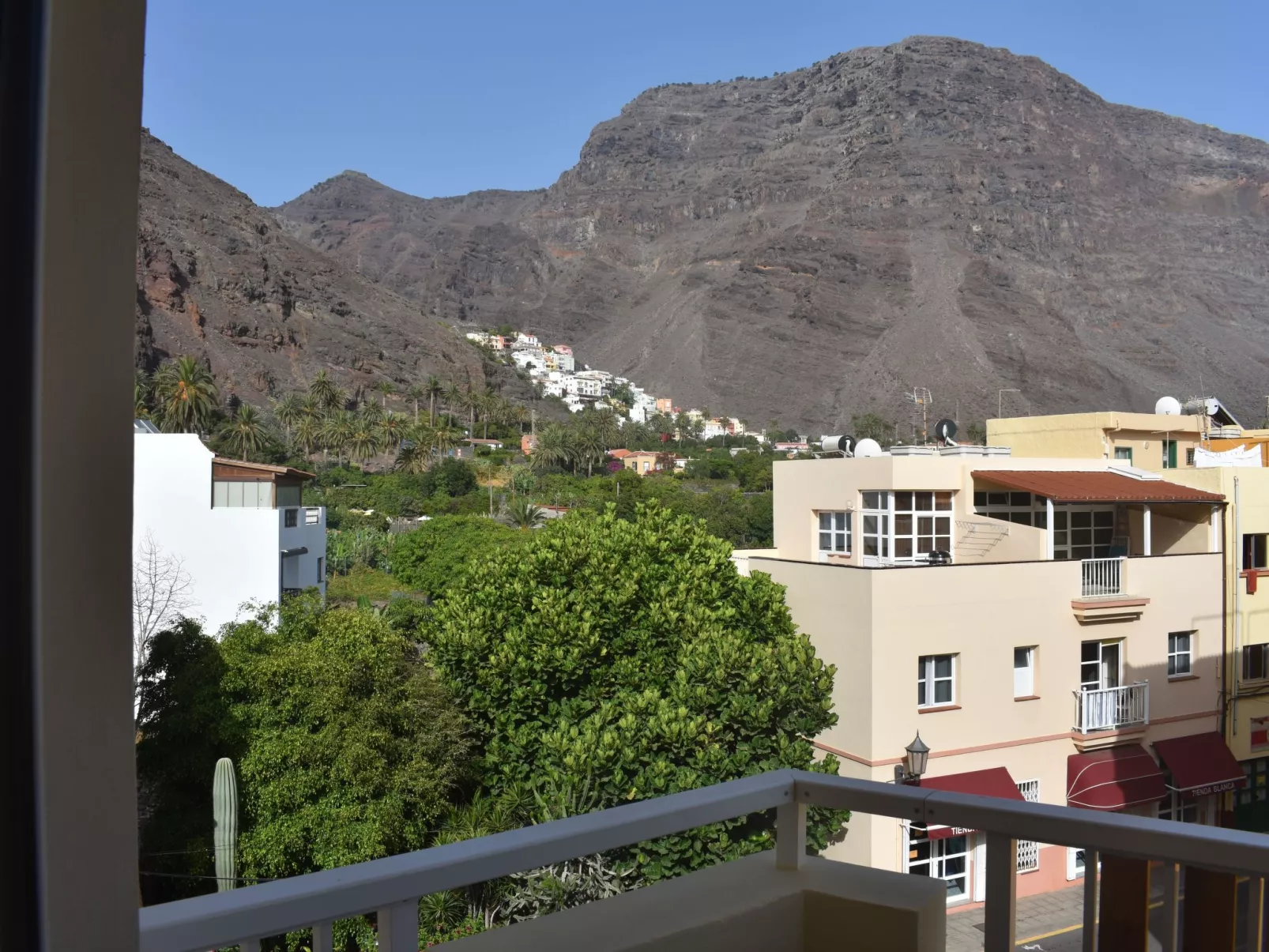 Große Wohnung in Playa De La Calera mit Schönem Balkon - Draußen
