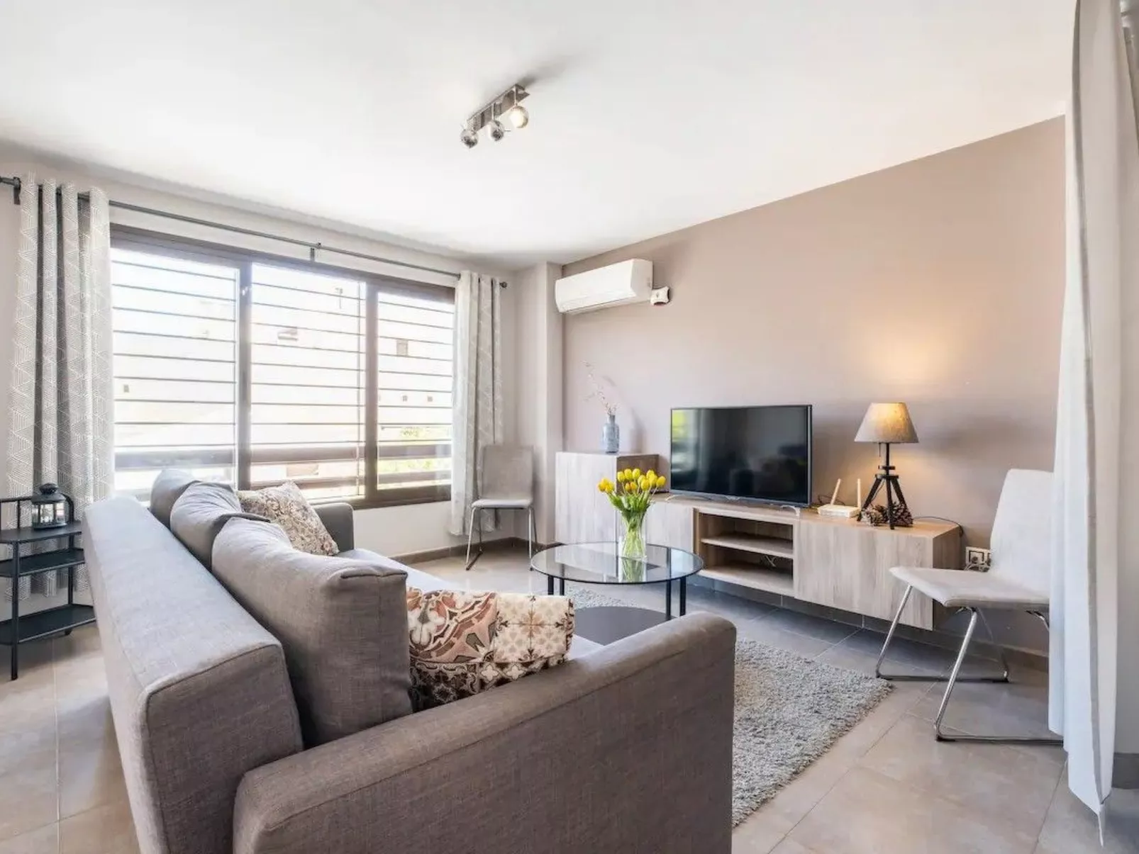 "Casa Valle Niza" mit Pool - Drinnen