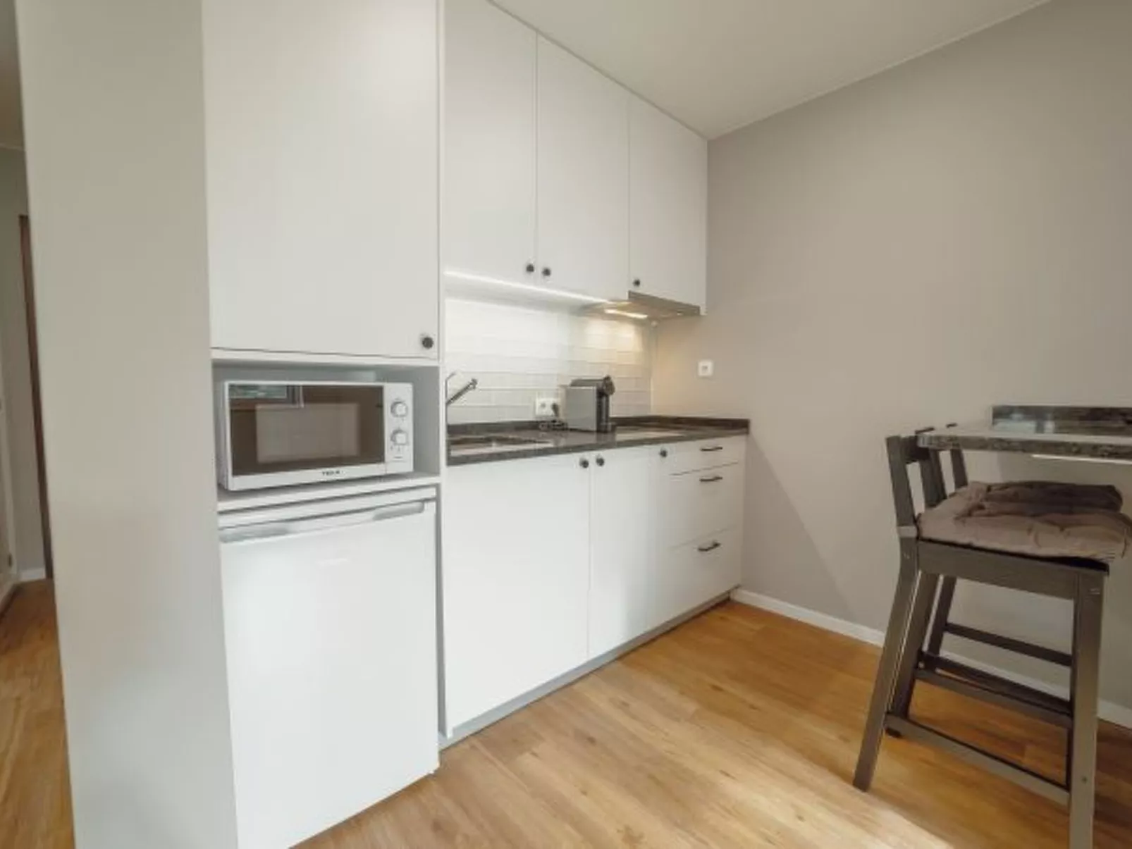 CRYSTAL PALACE GARDEN STYLISH APARTMENT - Inside