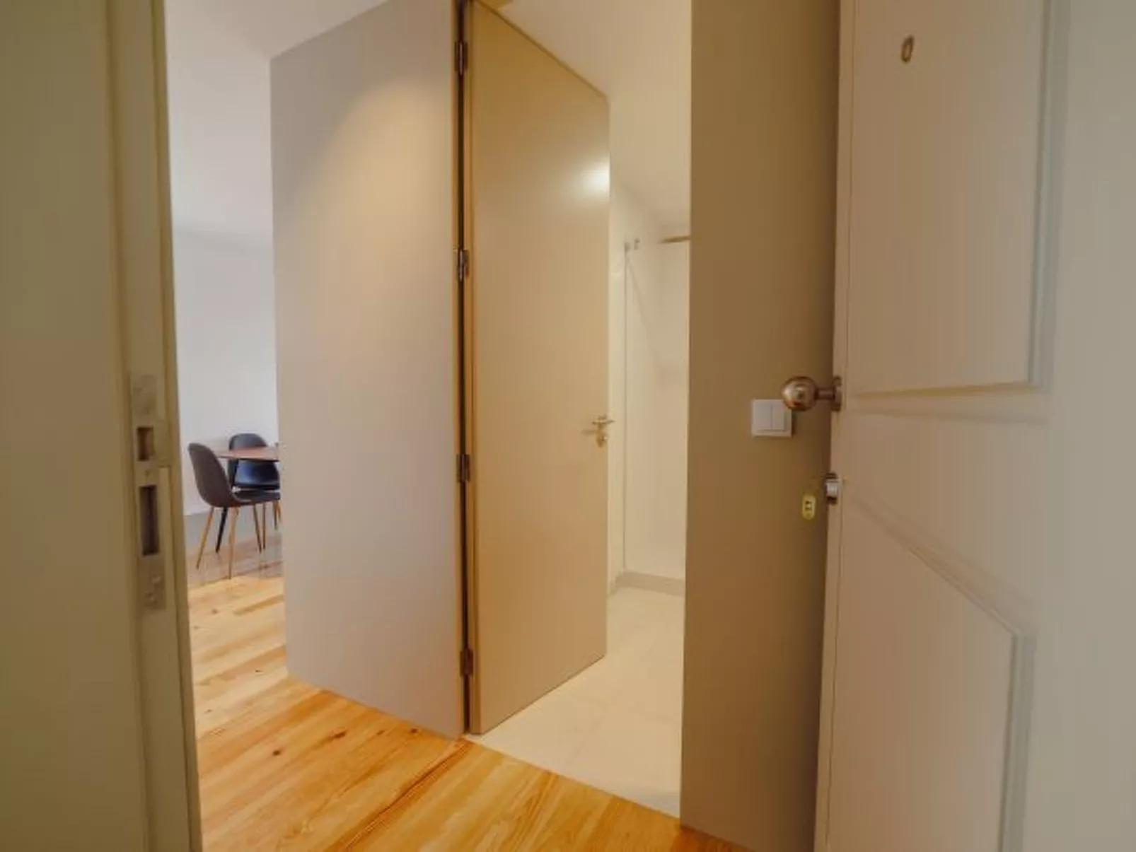 LEGACY OPORTO DESIGN APARTMENT G by VACATIONY - Inside