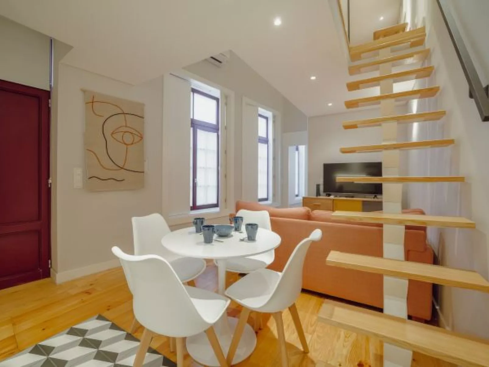 DOWNTOWN AMAZING DUPLEX by VACATIONY - Inside