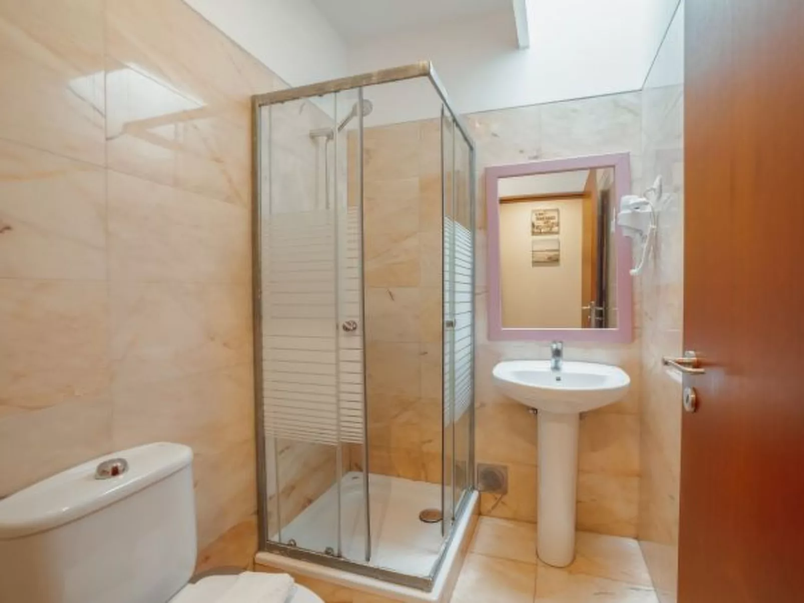 DOWNTOWN DELUXE 6 by VACATIONY - Drinnen