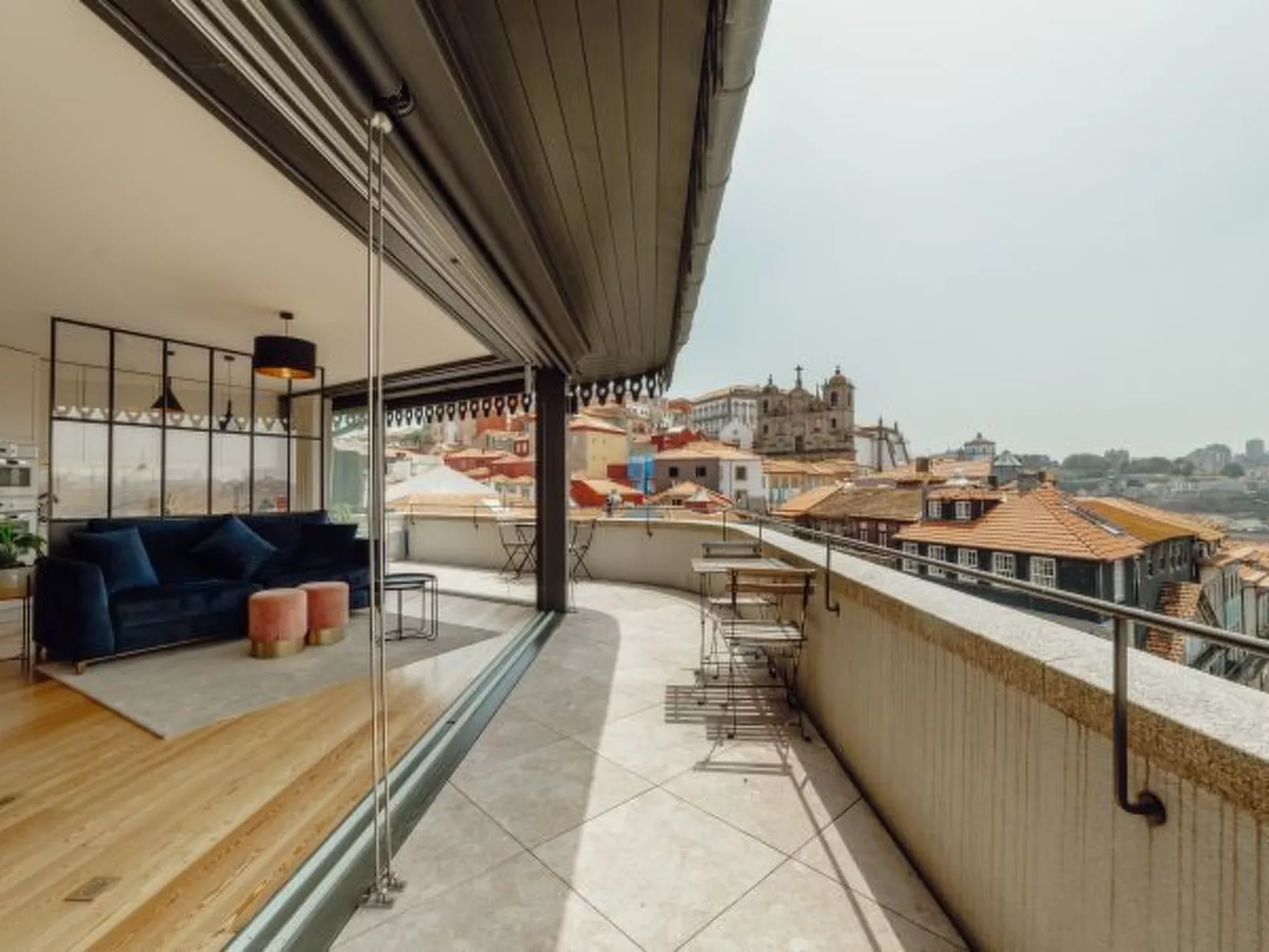 DOWNTOWN PENTHOUSE with RIVER VIEW by VACATIONY - Inside