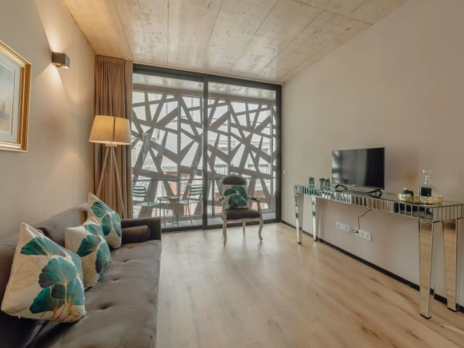 CITY CENTER PREMIUM with GARAGE by VACATIONY - Inside