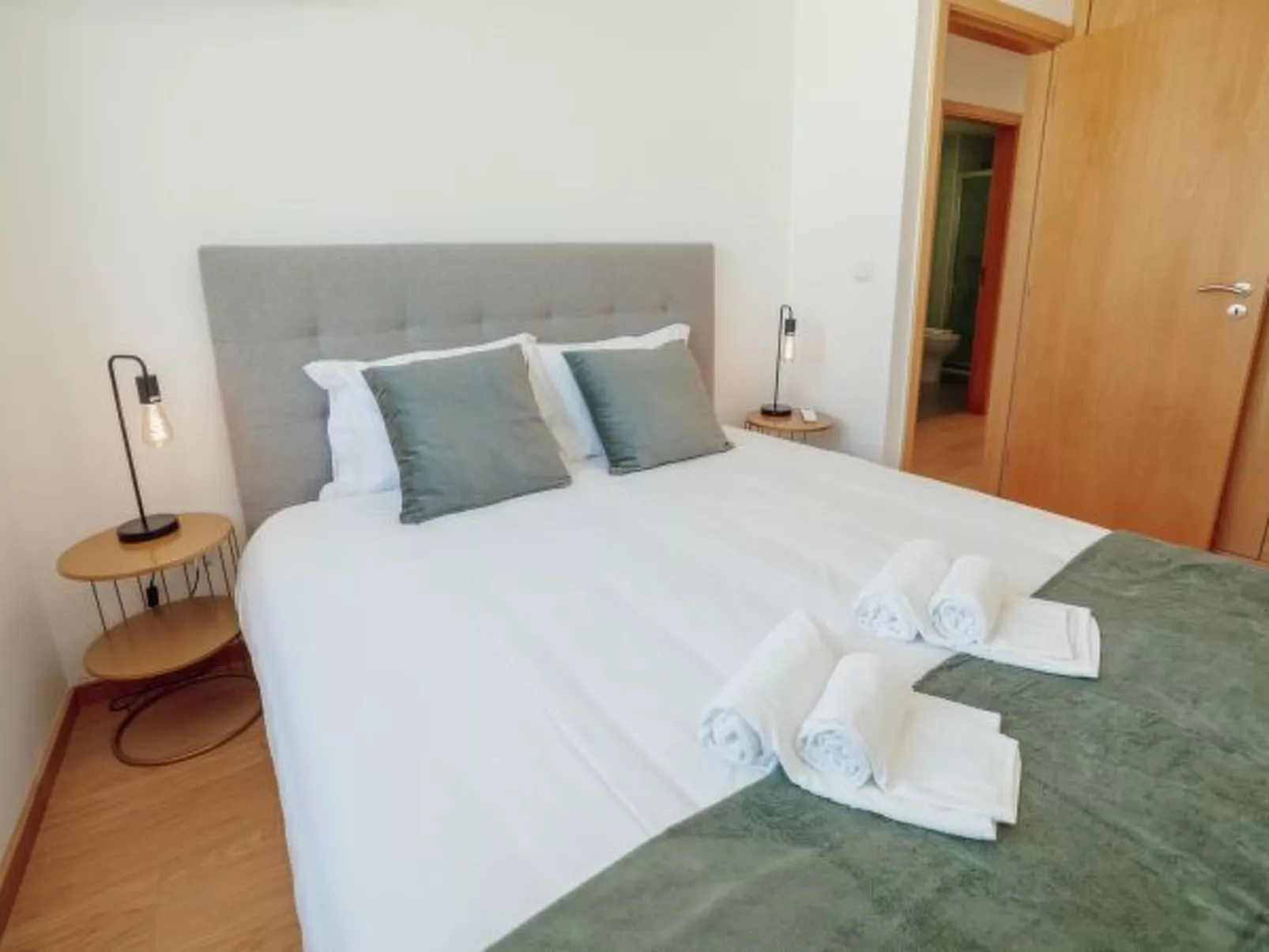 MODERN & STYLISH APARTMENT II by VACATIONY - Inside