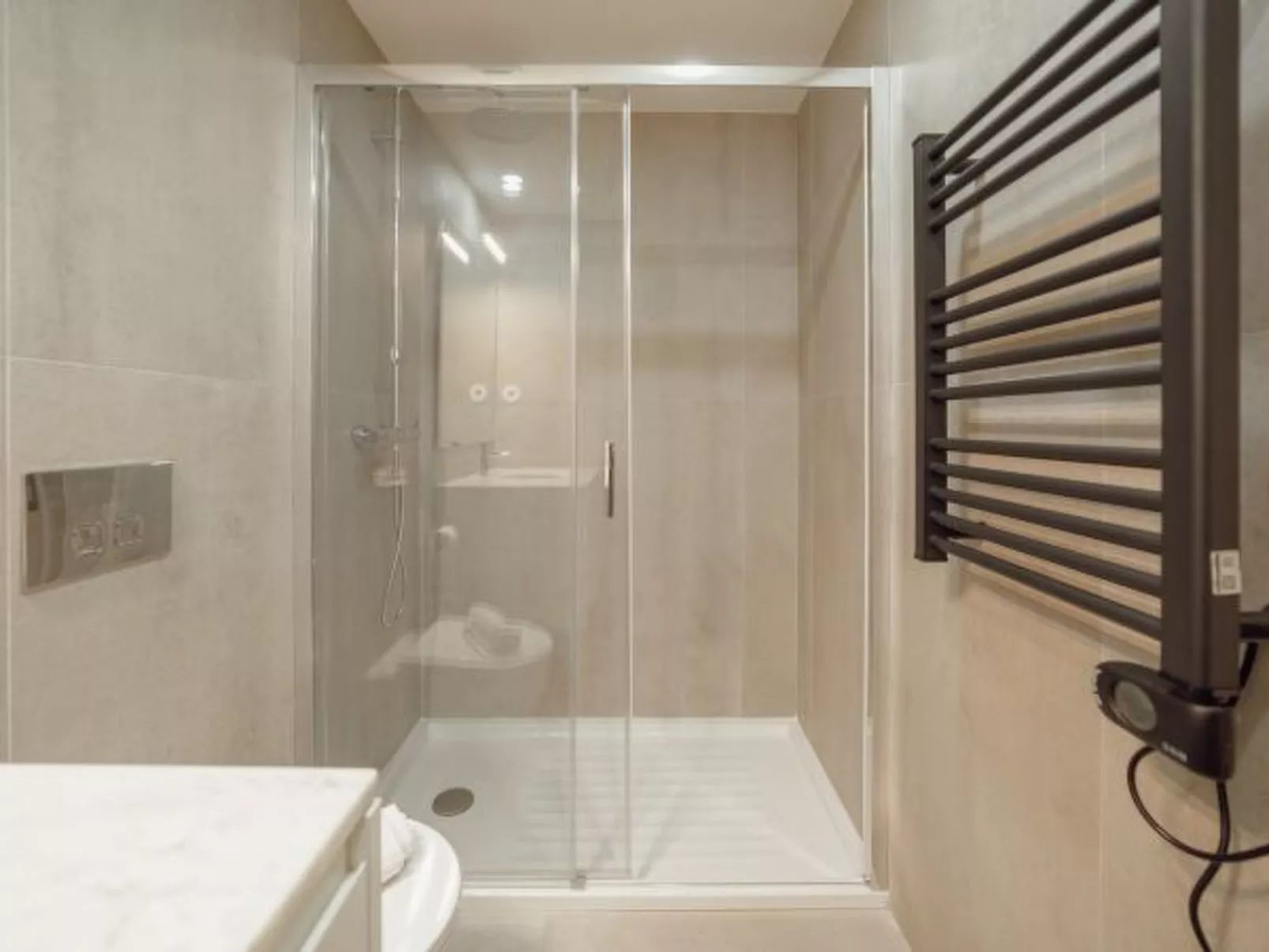 GAIA PREMIUM A WITH TERRACE by VACATIONY - Inside