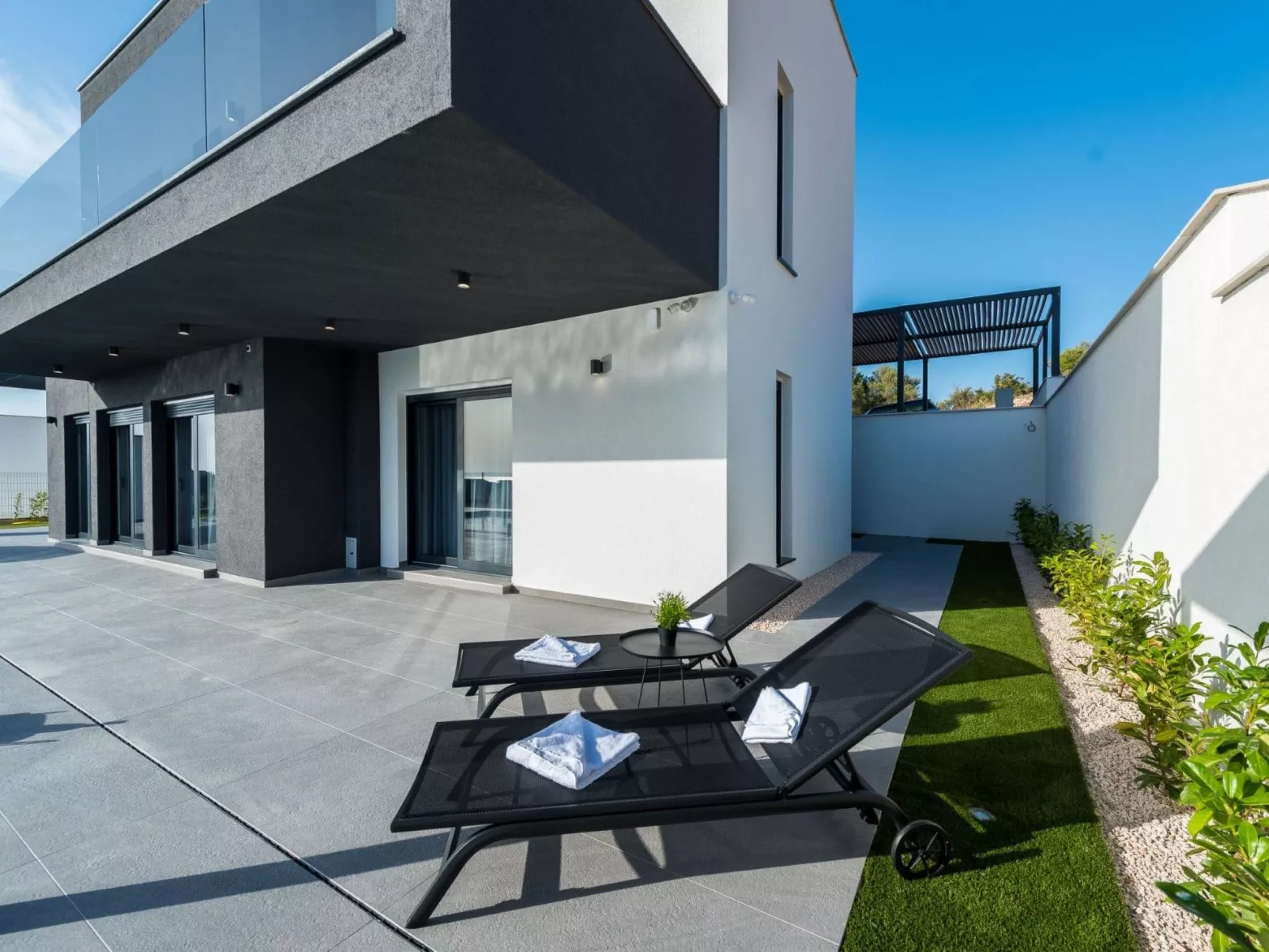 Ferienvilla "Villa Aria" mit Whirlpool - Outside