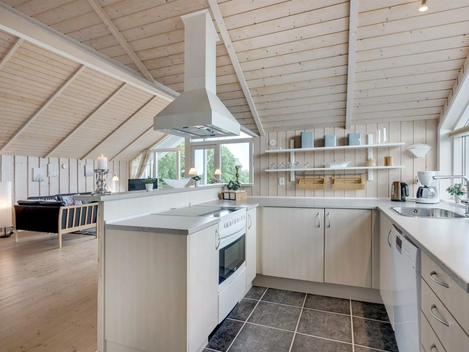 "Sulo" - 500m from the sea - Drinnen