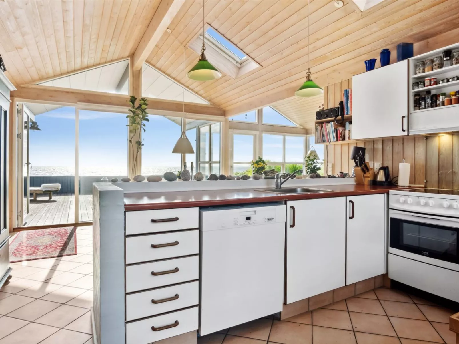 "Iivari" - 70m from the sea - Inside