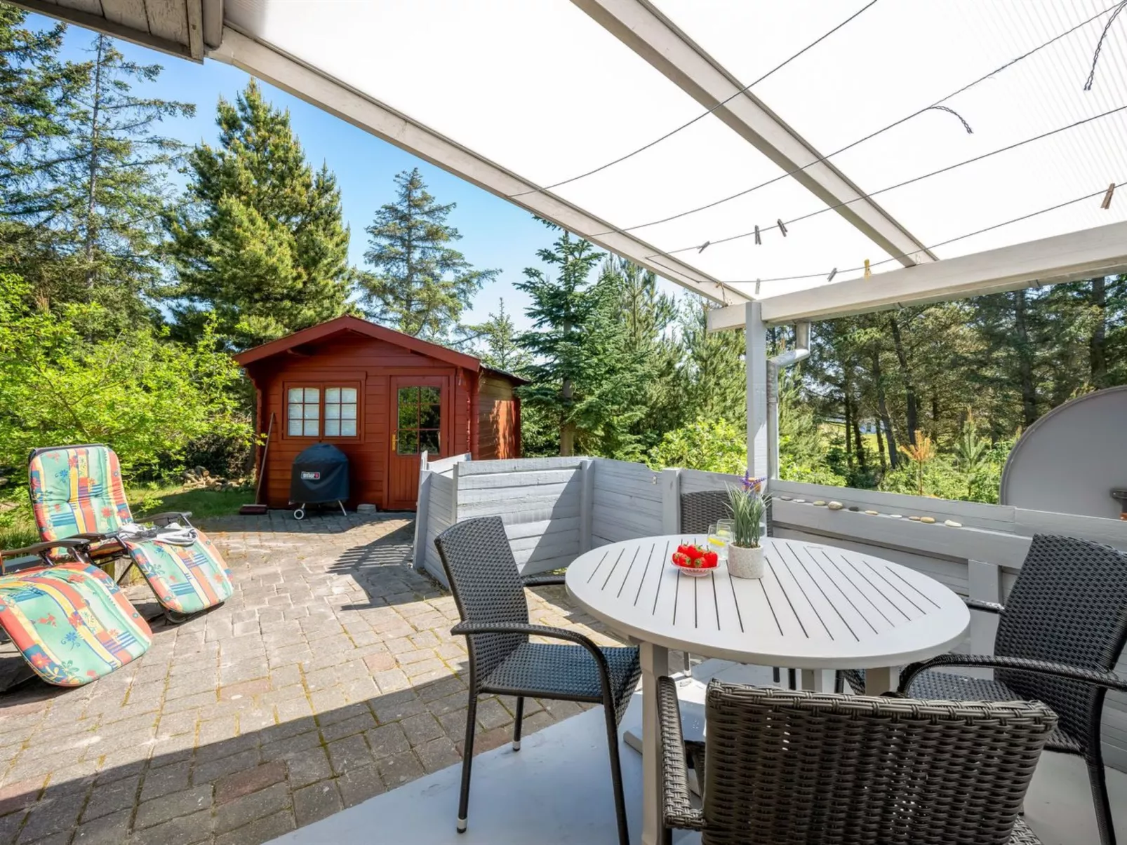 "Jonnhild" - 700m from the sea - Outside