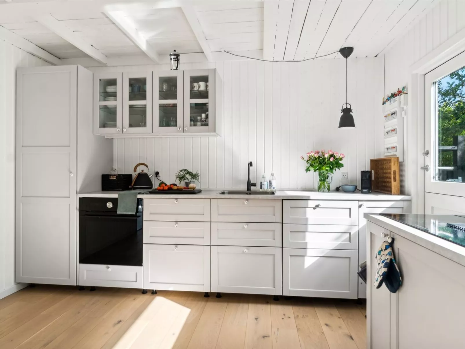 "Manko" - 250m from the sea - Drinnen