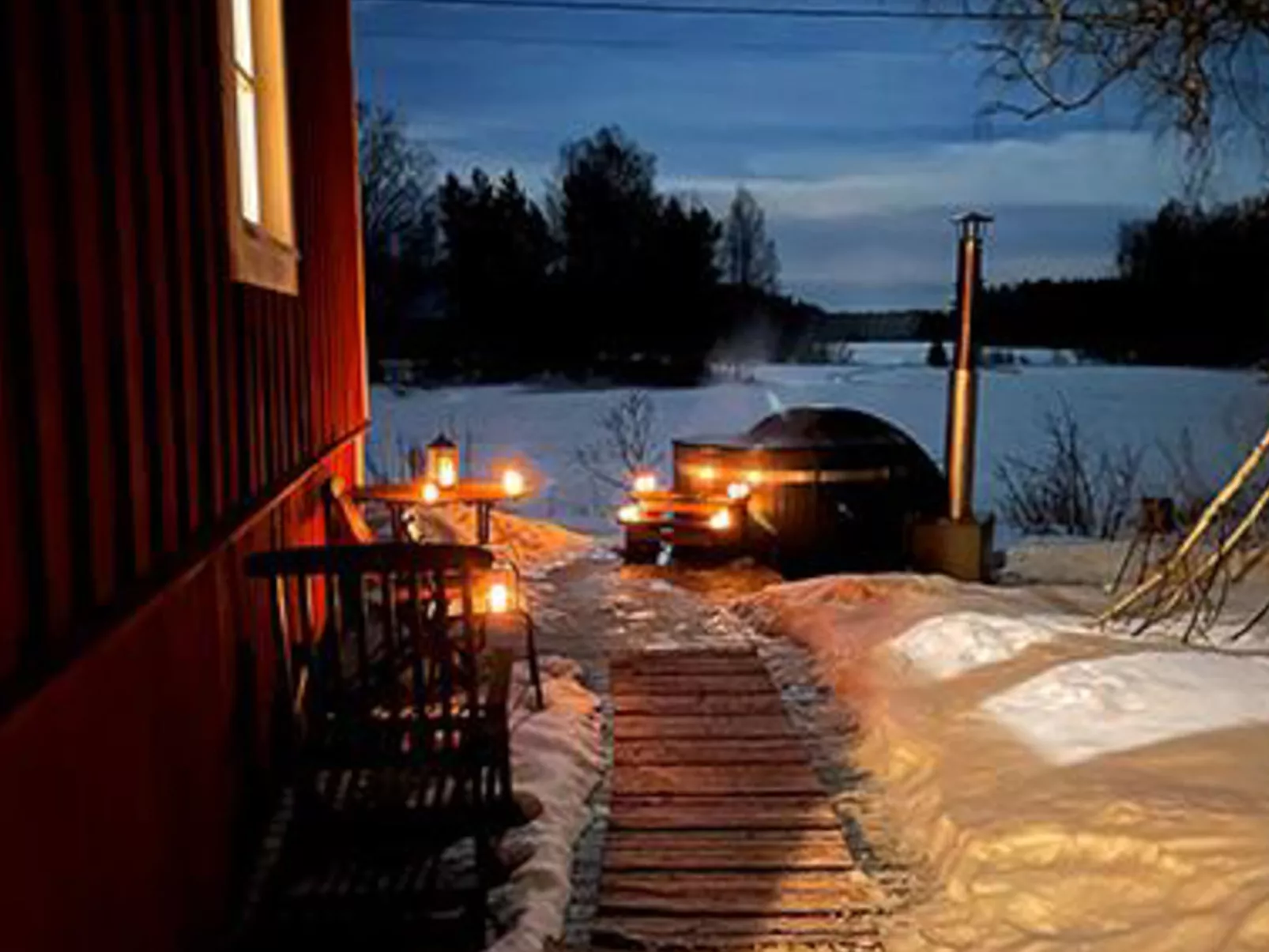 Virtaan väentupa - Inside