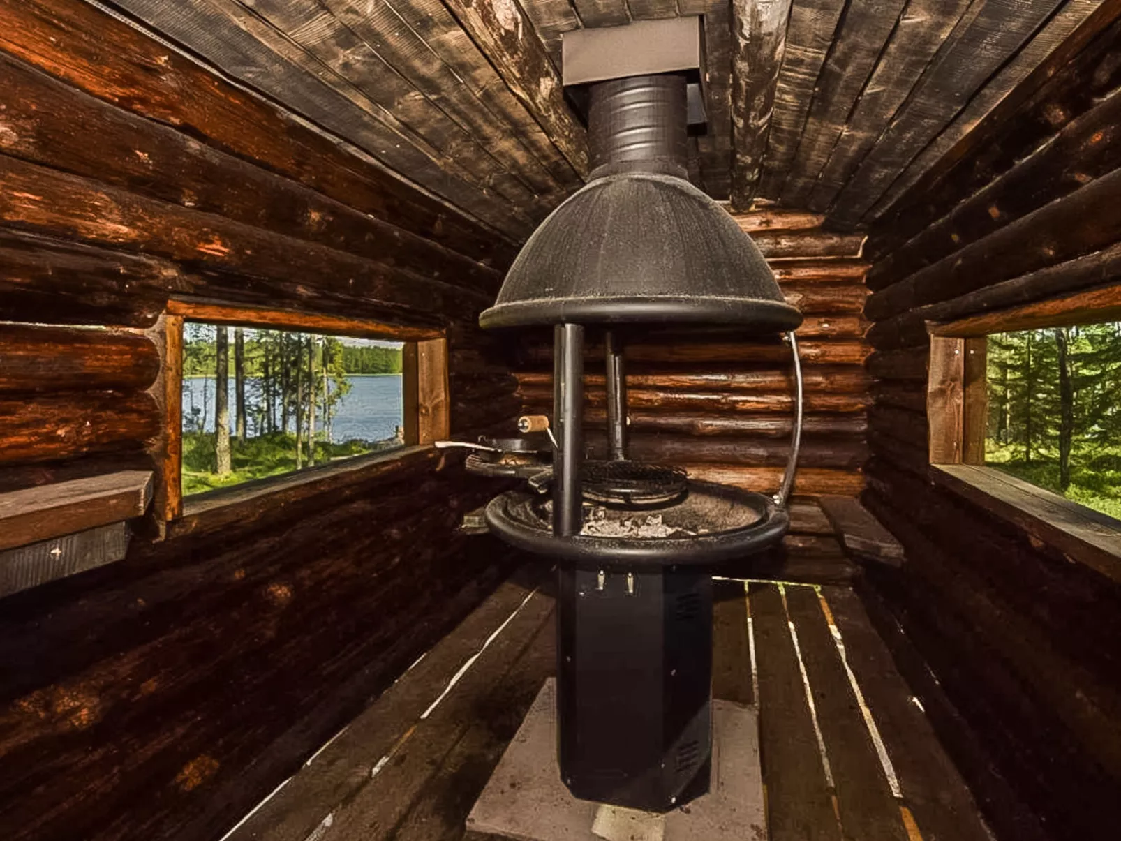 Lepovalkeinen - Drinnen