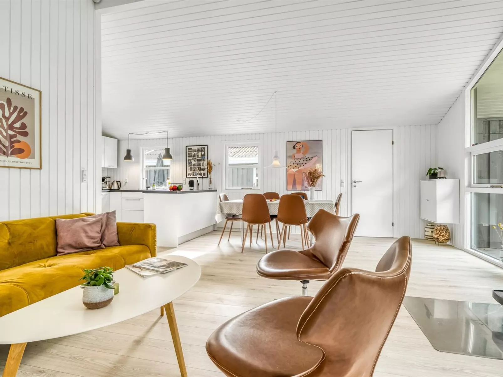 "Annamie" - 1.8km from the sea - Inside