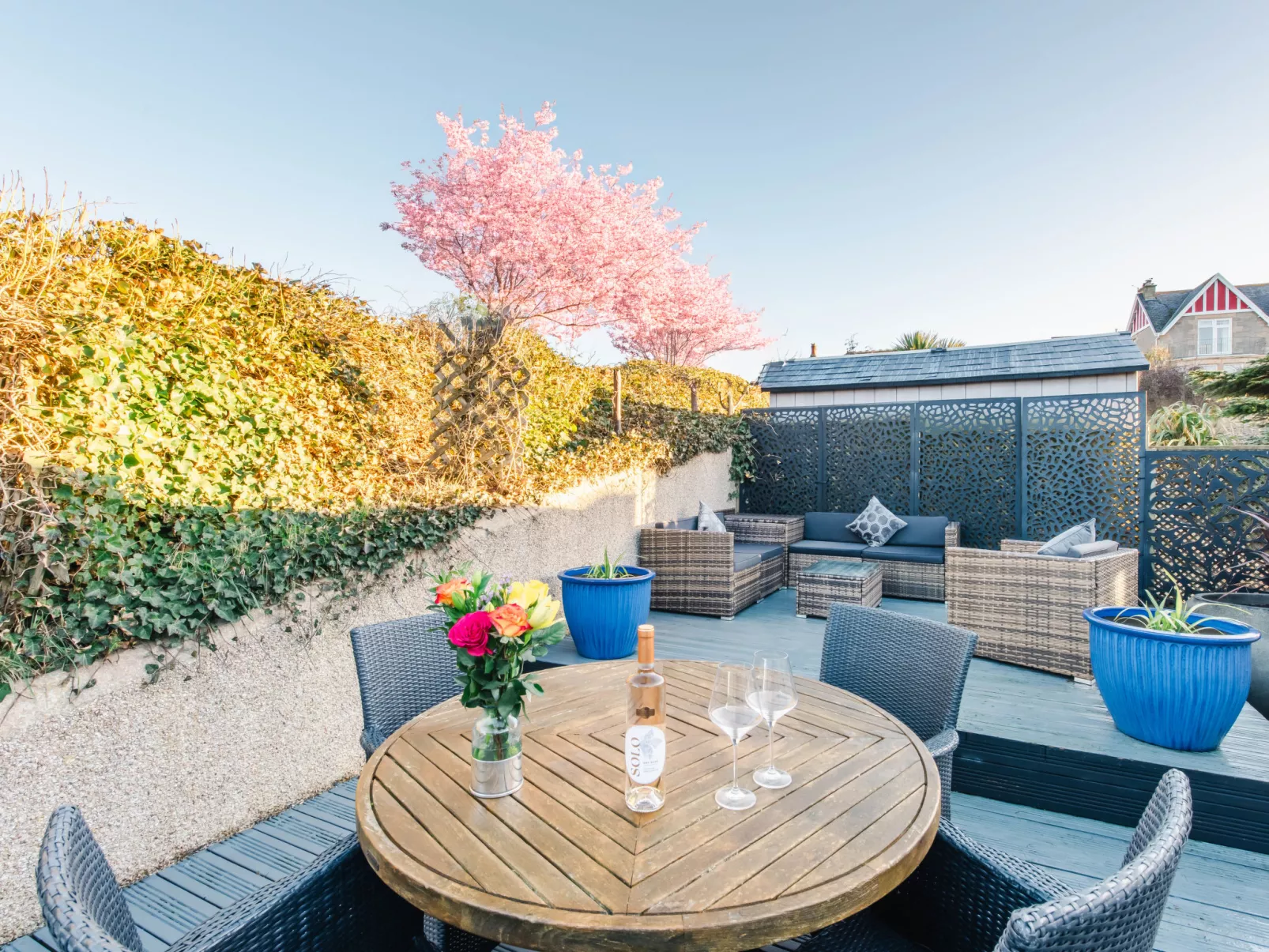 Waters Edge - Inside