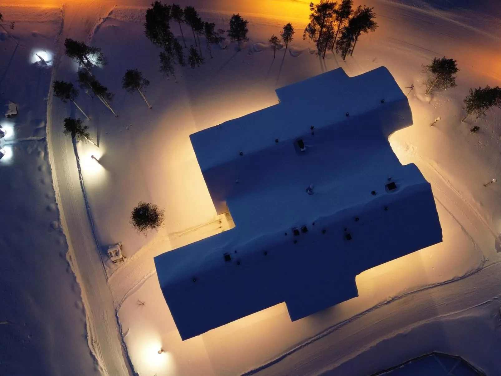 Röllimetsä d 4 - Drinnen