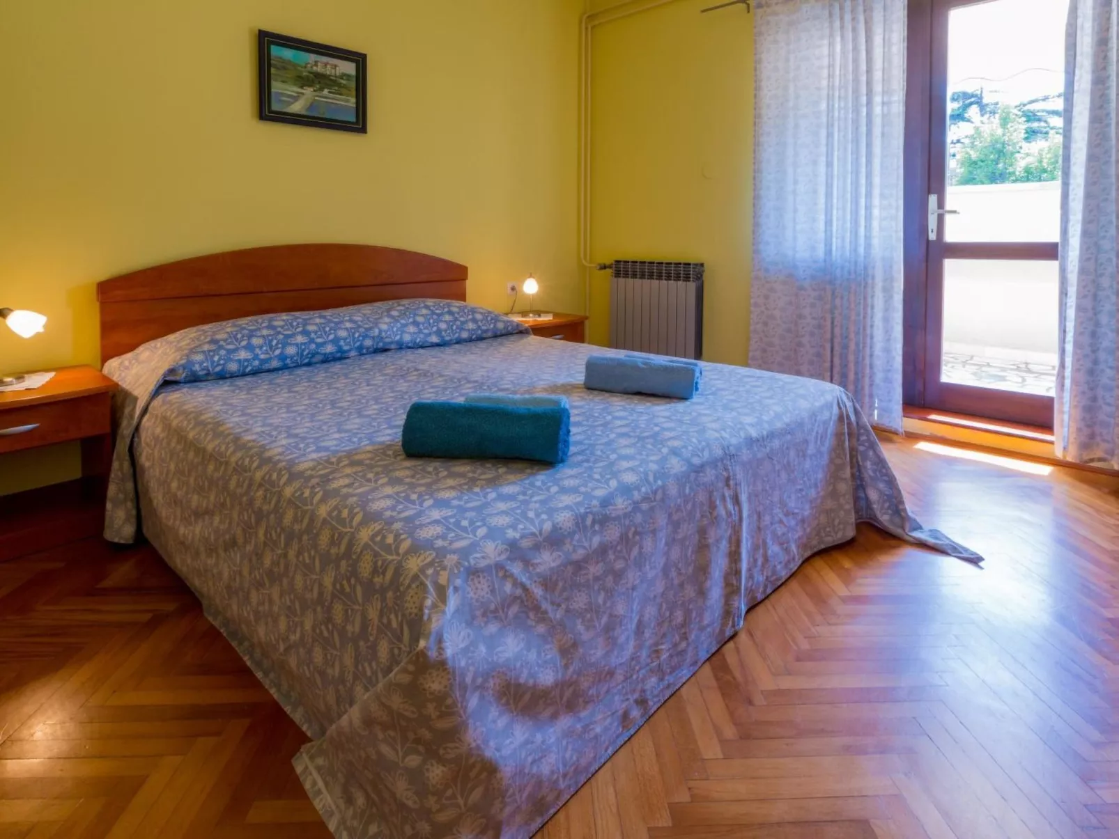 IVANKA 3 / HR-02419-03 - Drinnen