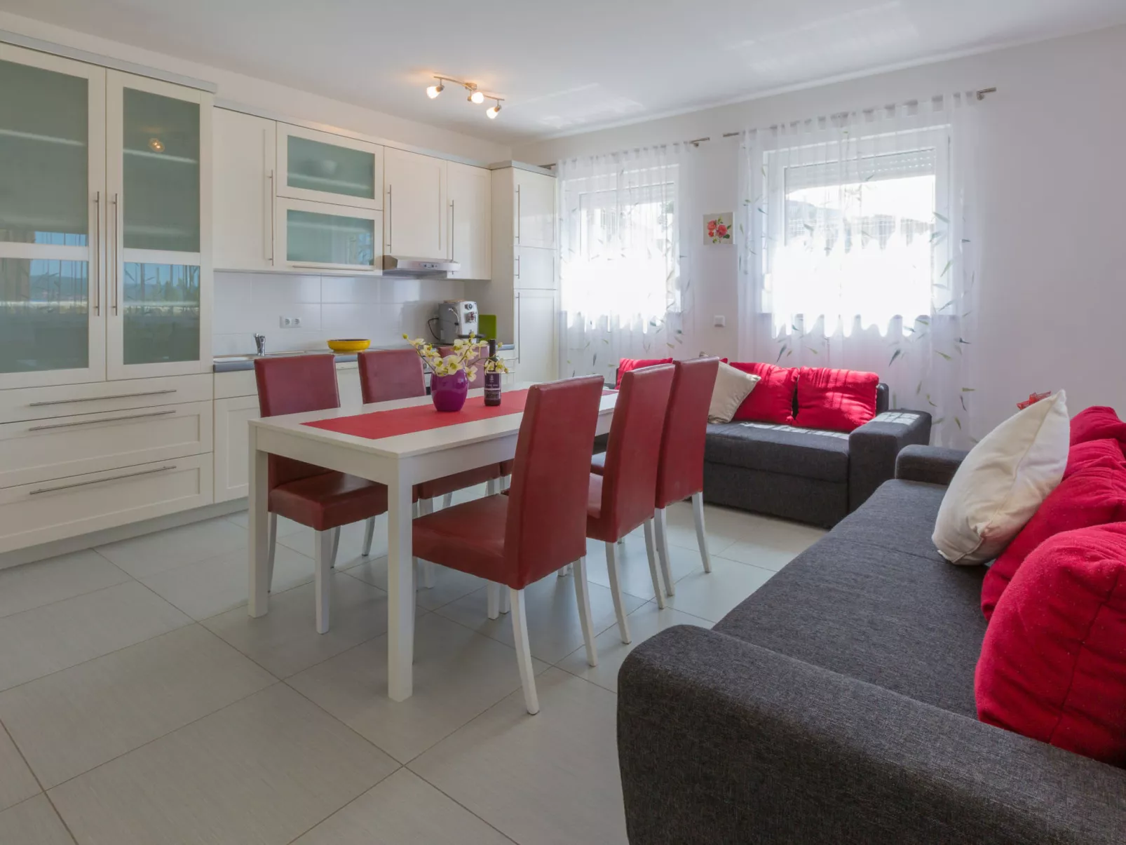 IVA-BONO 1 / HR-09873-01 - Drinnen