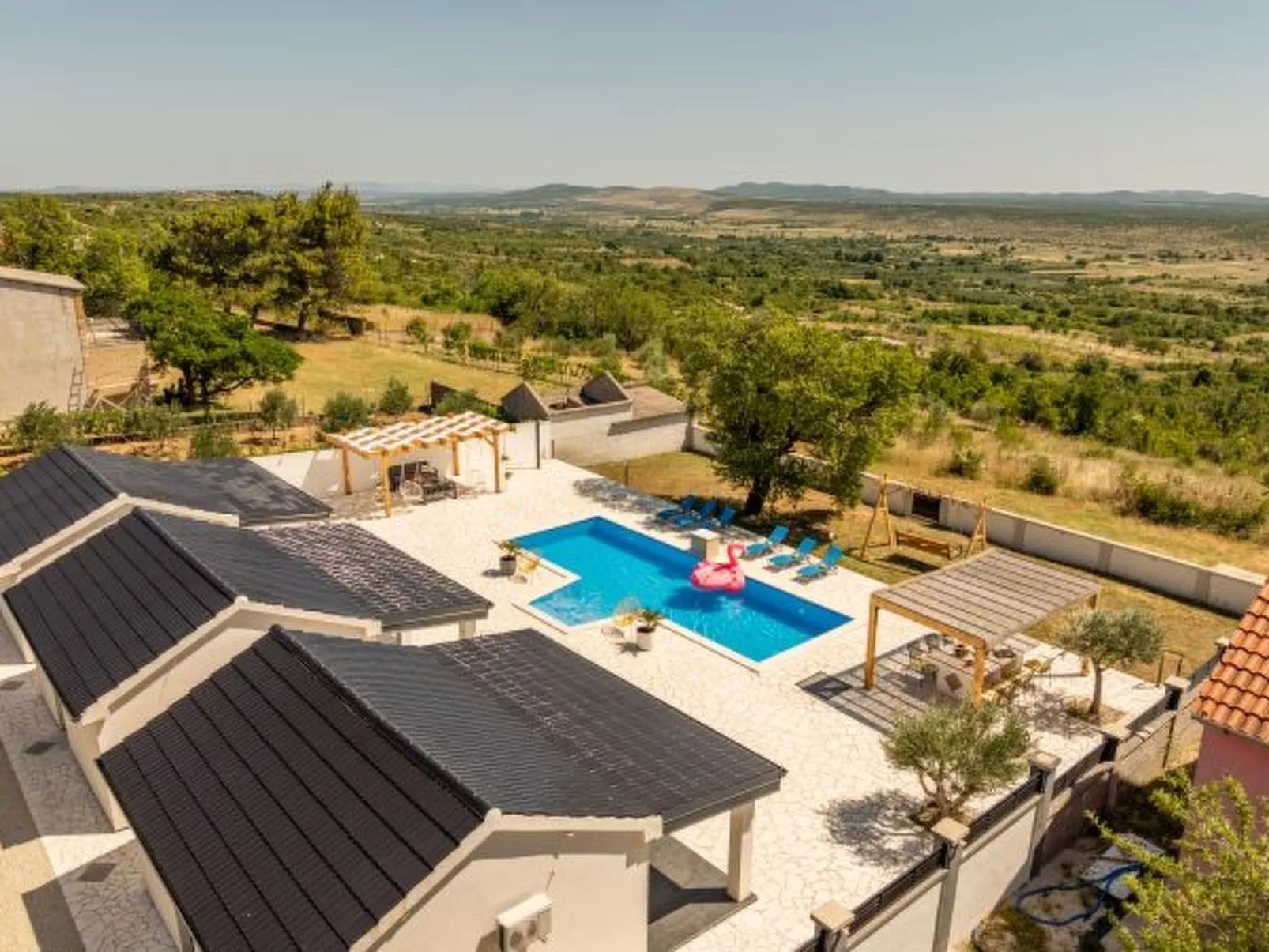 Unique Villa V with pool - Image-tags.info