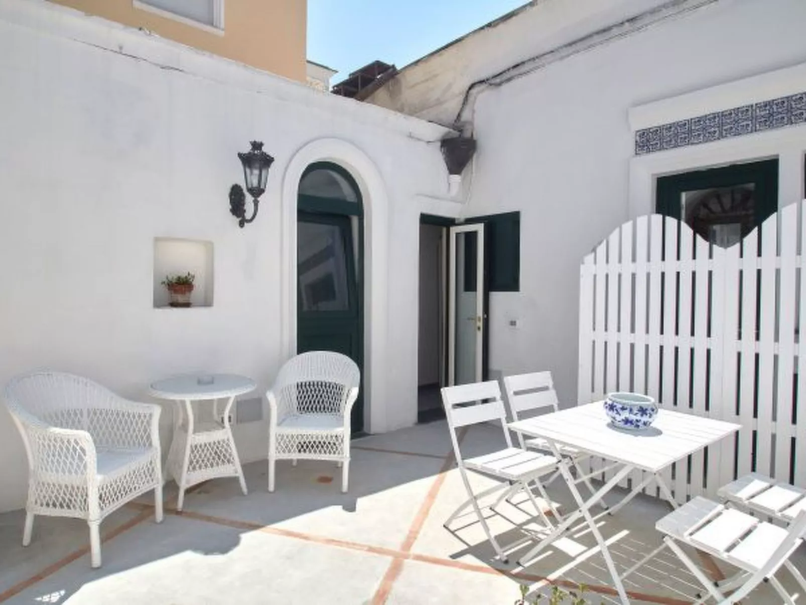 L'affresco caprese a 10 minuti dalla piazzetta - Outside