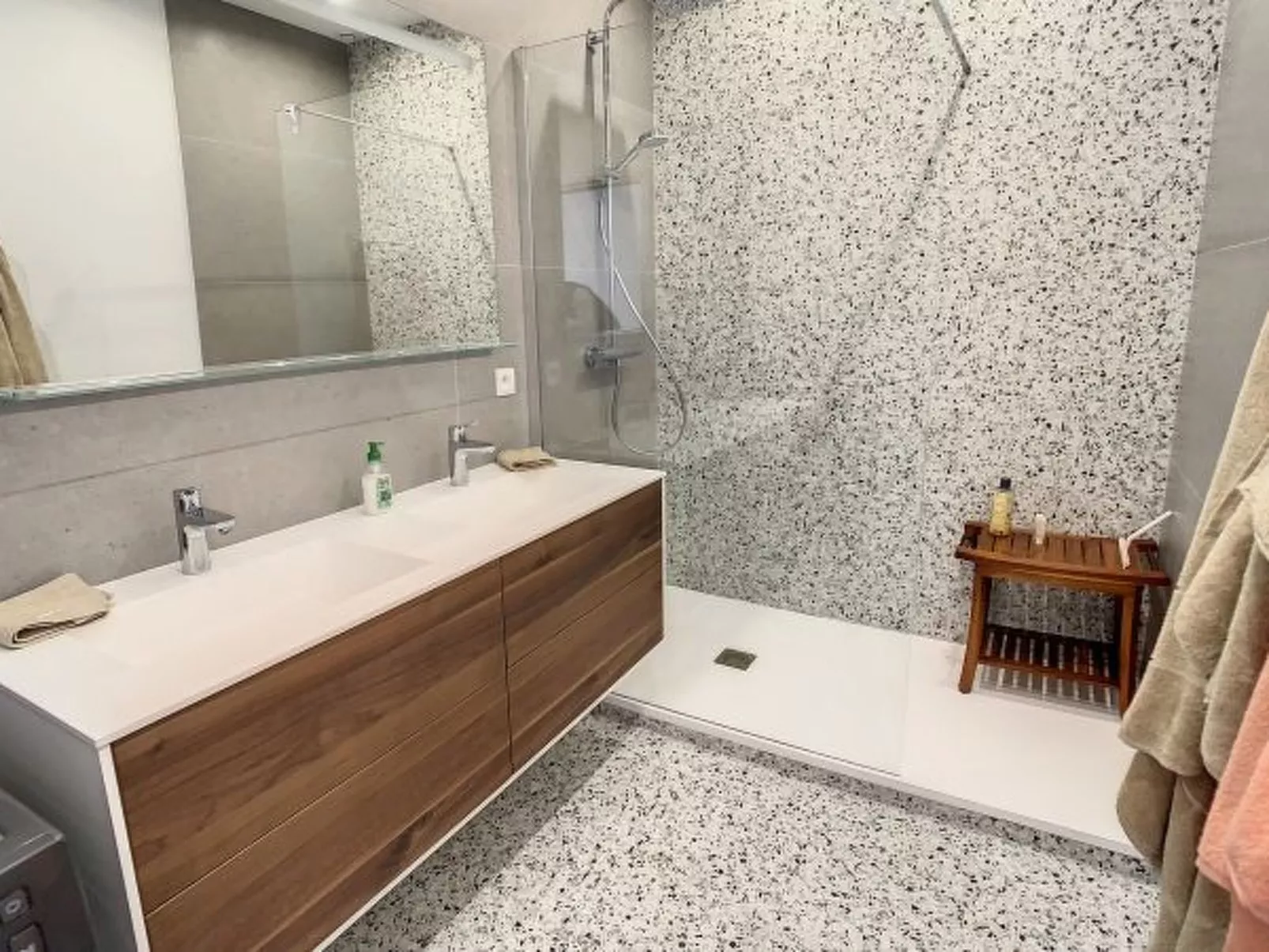 2 bedroom Majestic 1 min from the Croisette 357 - Image-tags.info