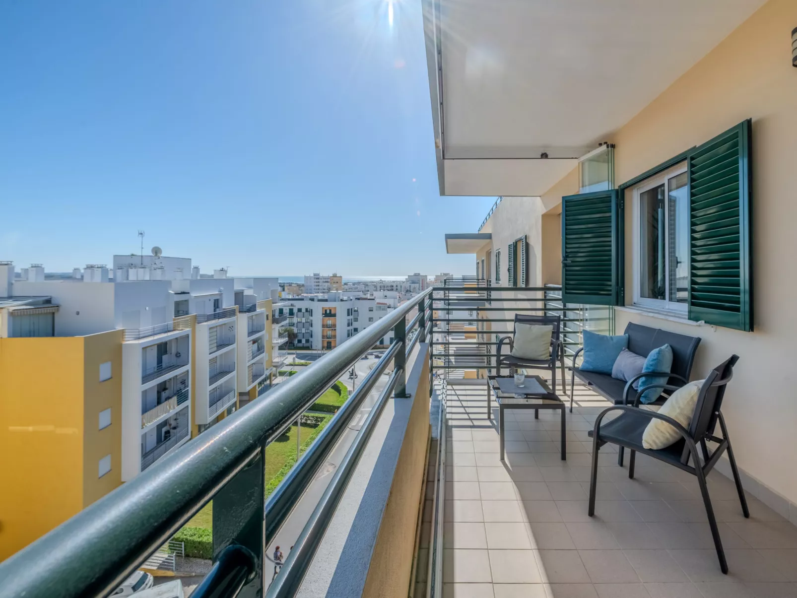 Cristina Inn - Outside