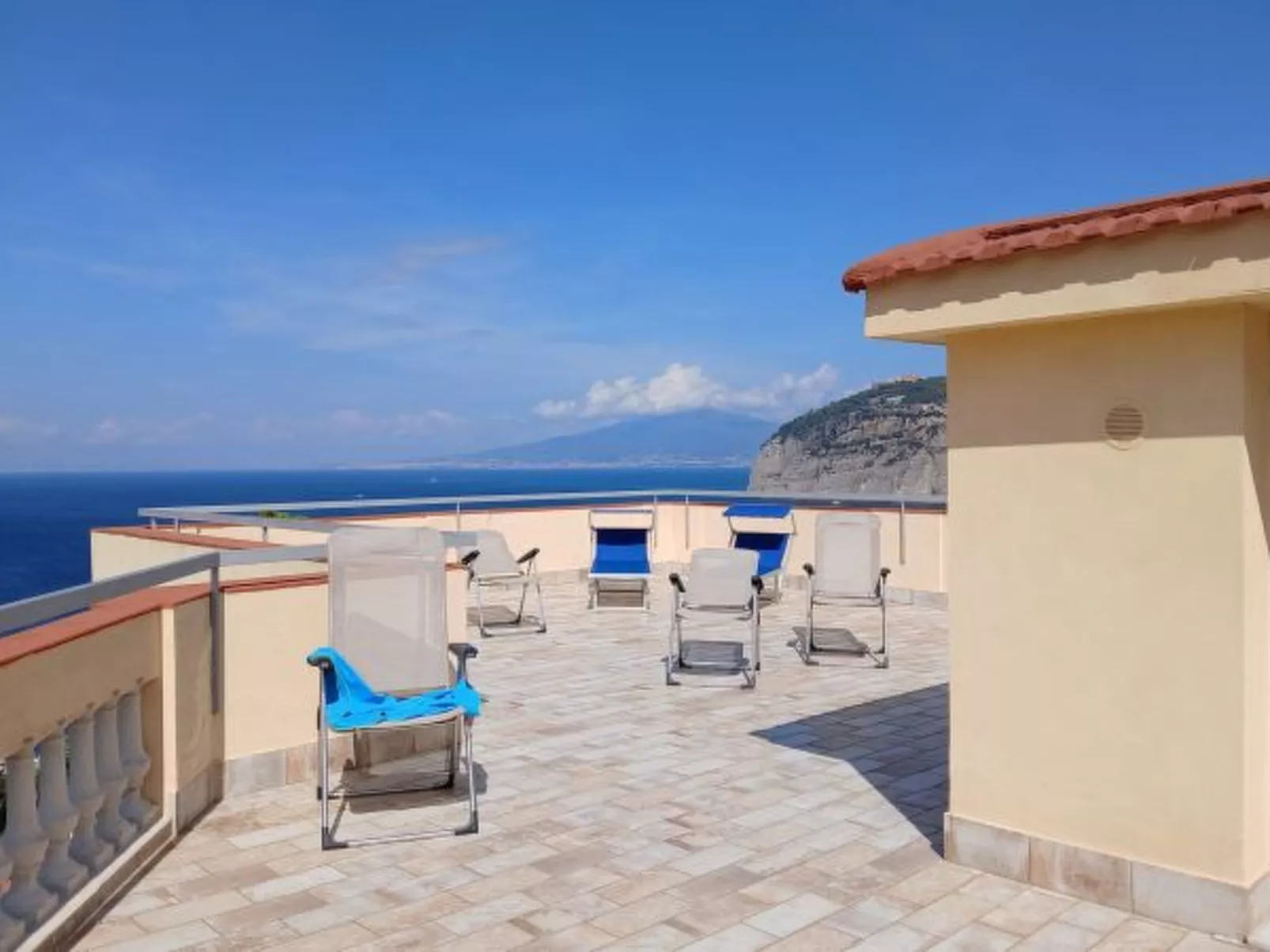 Il terrazzino di Villa Preziosa al Pizzo - Image-tags.info