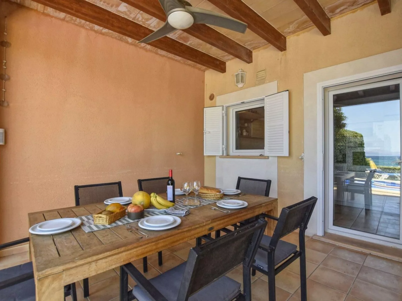 Gemütliches Ferienhaus in Urbanització S'estanyol mit Privatem Pool - Draußen