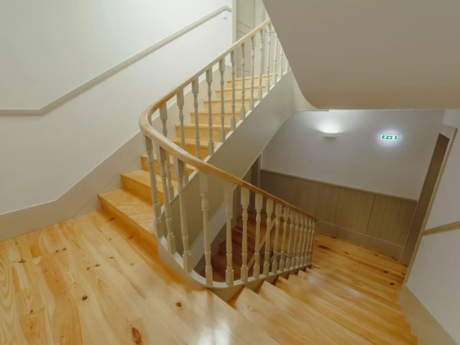 LEGACY OPORTO DESIGN APARTMENT G by VACATIONY - Inside