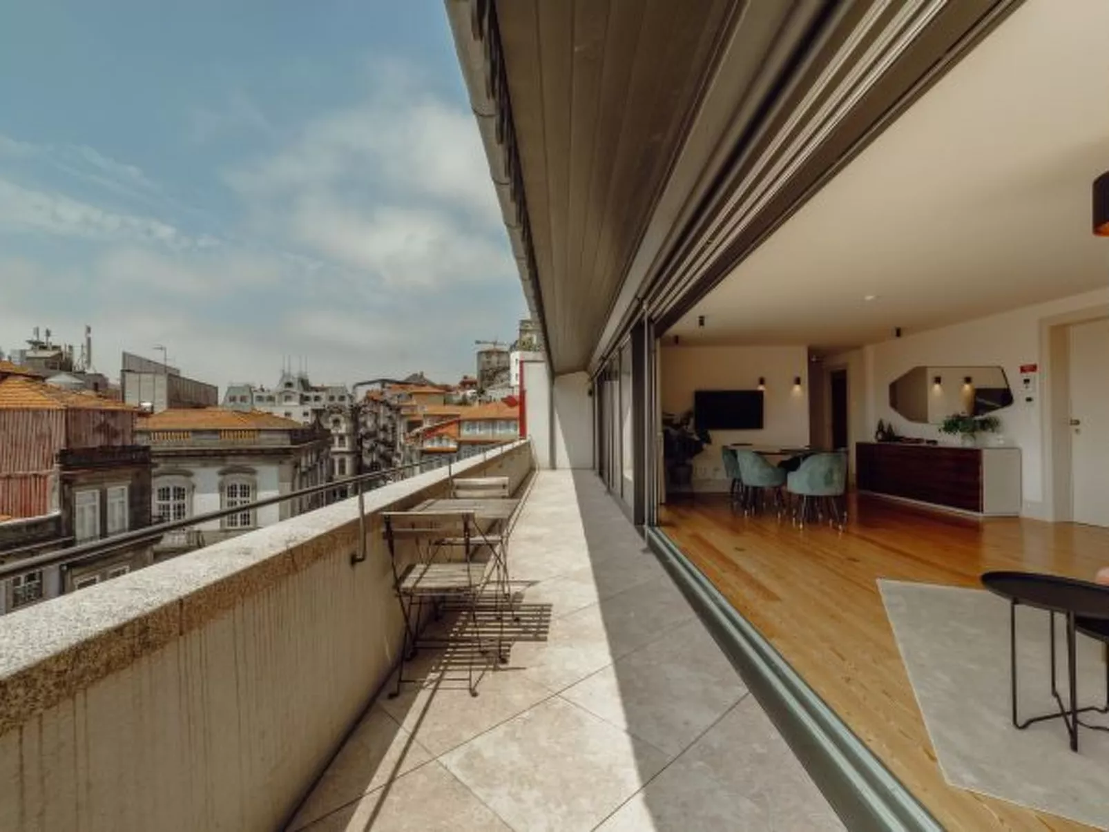 DOWNTOWN PENTHOUSE with RIVER VIEW by VACATIONY - Inside