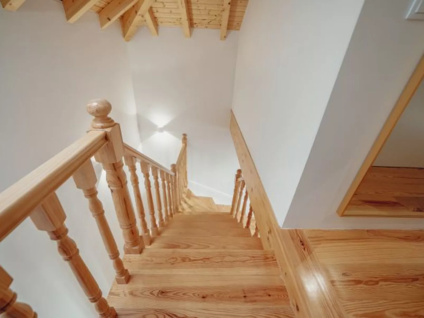 DOWNTOWN CLERIGOS with RIVER VIEW by VACATIONY - Inside